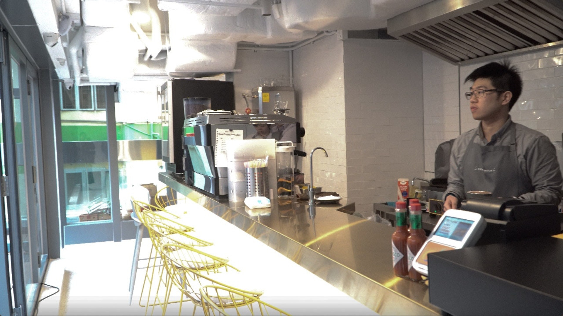 三樓為咖啡廳及露天茶座區,狗仔可以放電之餘,主人亦可品一口咖啡,放鬆一下。(沈敏怡攝) 三樓為咖啡廳及露天茶座區,狗仔可以放電之餘,主人亦可品一口咖啡,放鬆一下。(沈敏怡攝)