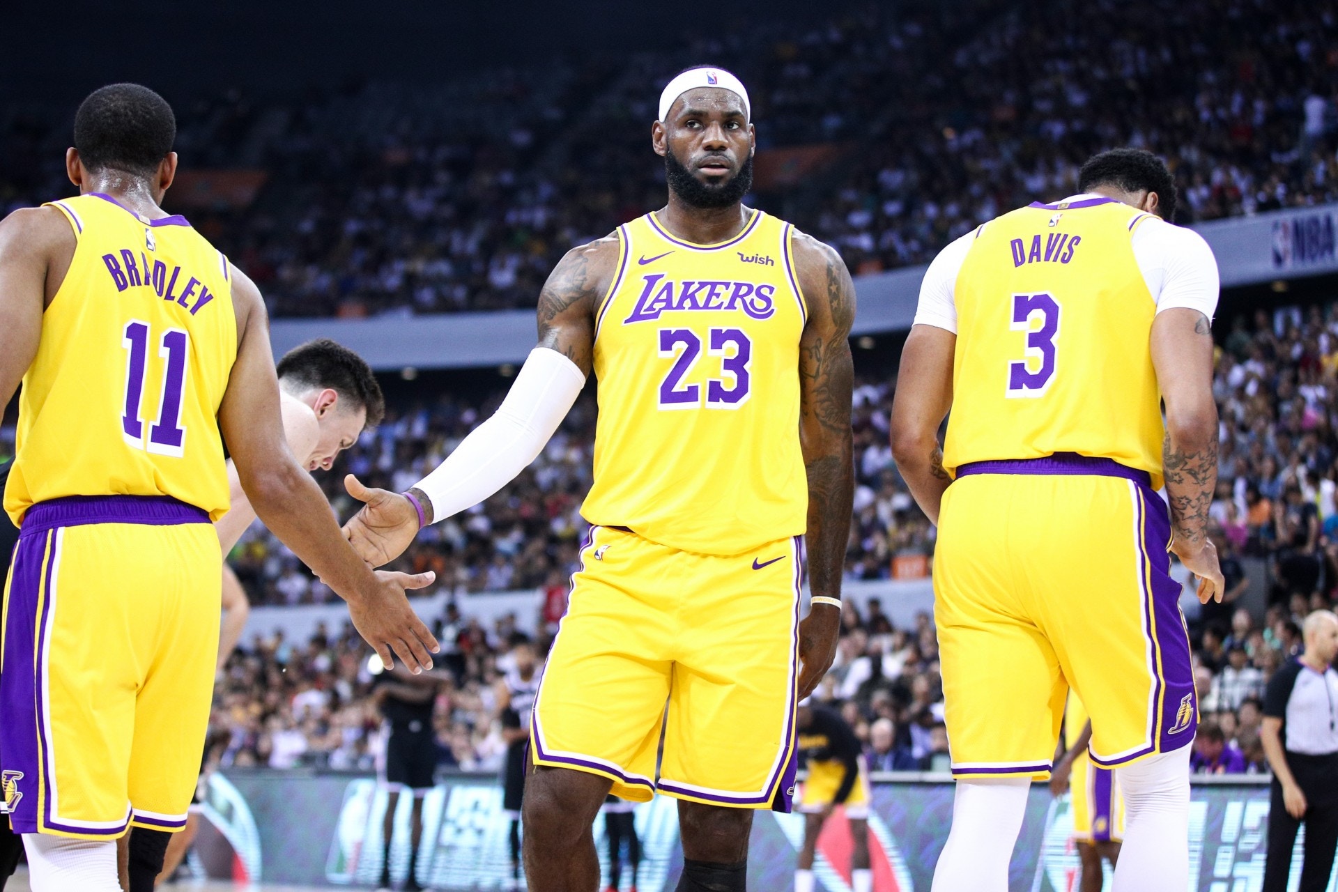 勒邦占士早前隨湖人到上海和深圳，出戰NBA季前賽。（資料圖片／Getty Images）