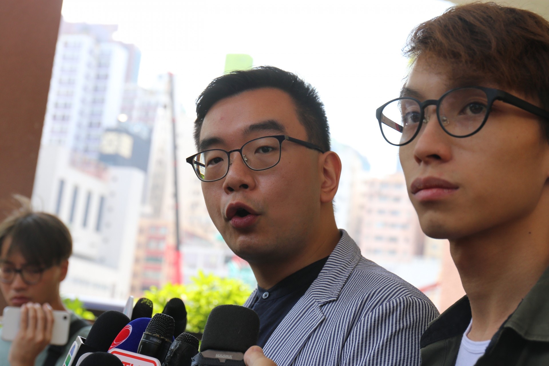 民陣副召集人黎恩灝表示,今早已與岑子杰見面,對方昨晚至今早均清醒。(郭倩雯攝) 民陣副召集人黎恩灝表示,今早已與岑子杰見面,對方昨晚至今早均清醒。(郭倩雯攝)