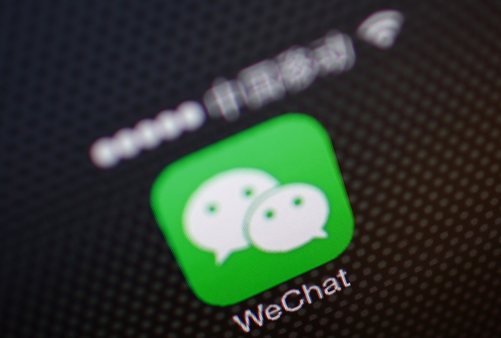 騰訊在iPhone10周年之際正式推出小程序,挑戰App Store地位。(路透社) 騰訊在iPhone10周年之際正式推出小程序,挑戰App Store地位。(路透社)