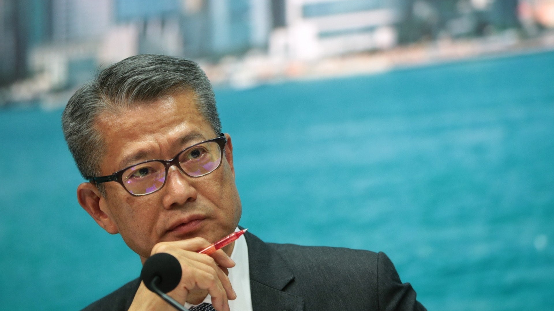 陳茂波:持續暴力拖延海外商界投資計劃 需作「以防萬一」的準備 陳茂波:持續暴力拖延海外商界投資計劃 需作「以防萬一」的準備