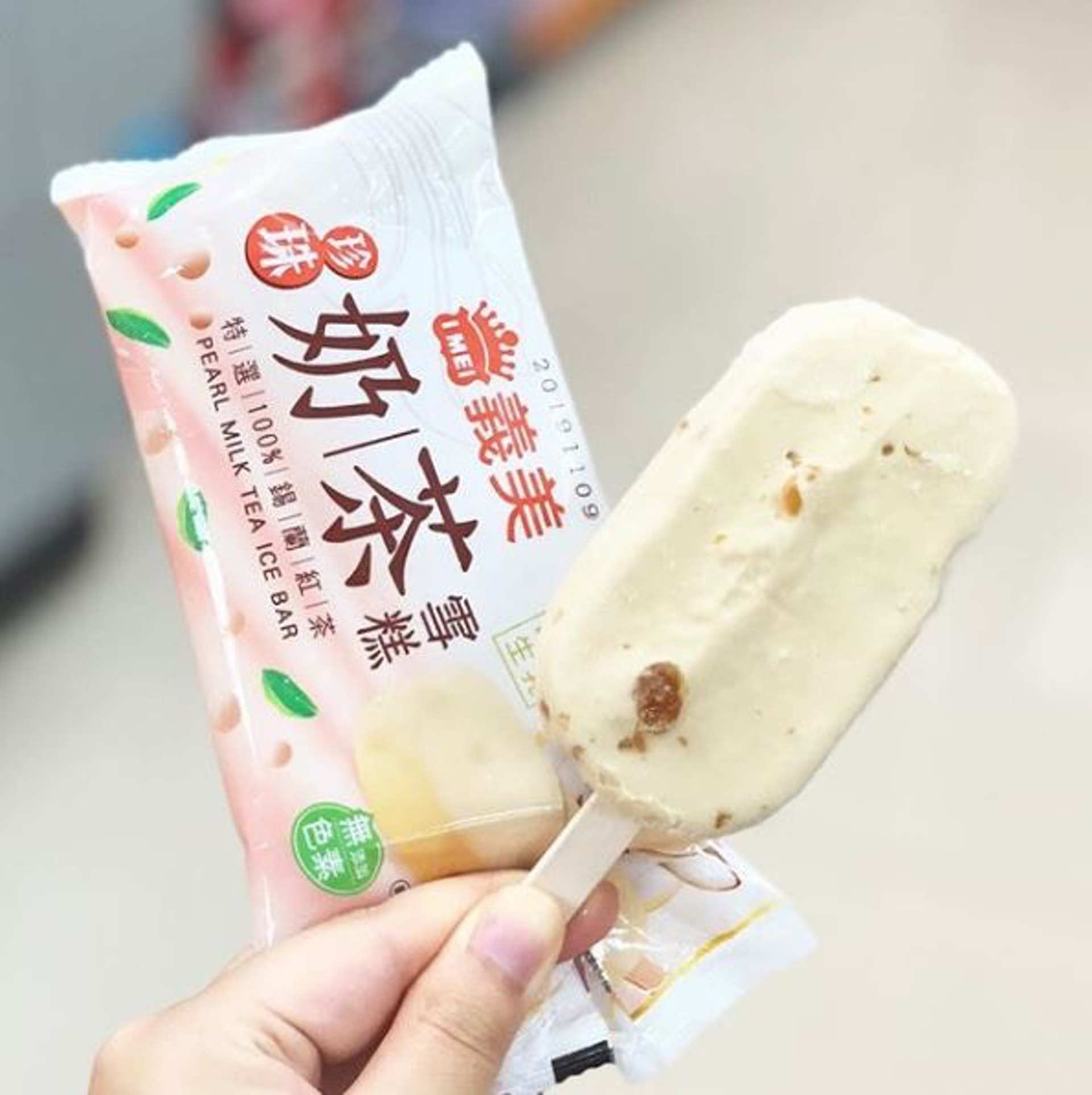 【暗黑珍珠奶茶料理】「義美」珍珠奶茶雪條(Instagram@cforcc) 【暗黑珍珠奶茶料理】「義美」珍珠奶茶雪條(Instagram@cforcc)