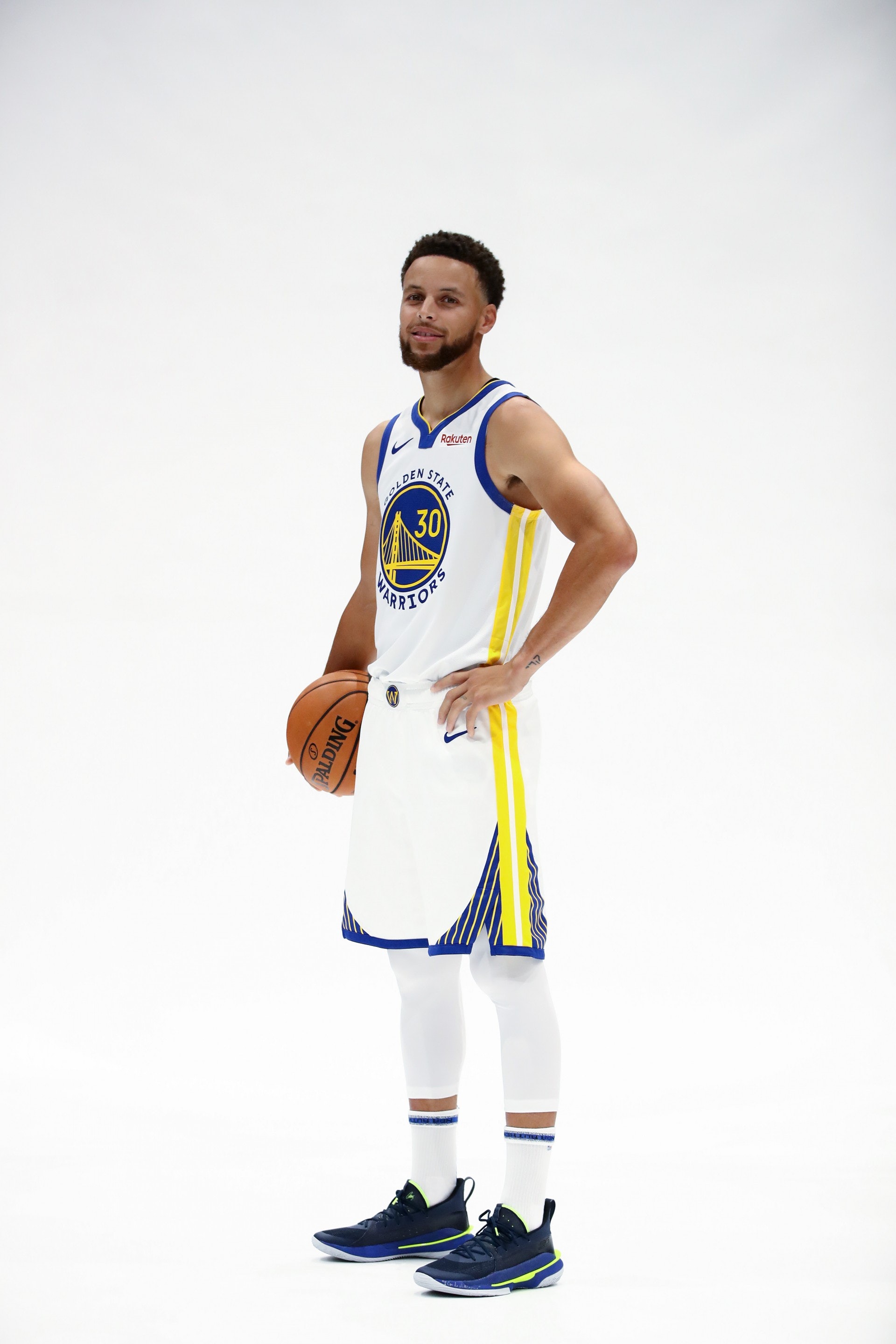 Nba 勇士新球場新標誌雷霆城市版球衣悼死難者 香港01 Jumper Nba 勇士新球場新標誌雷霆城市版球衣悼死難者 香港01 Jumper