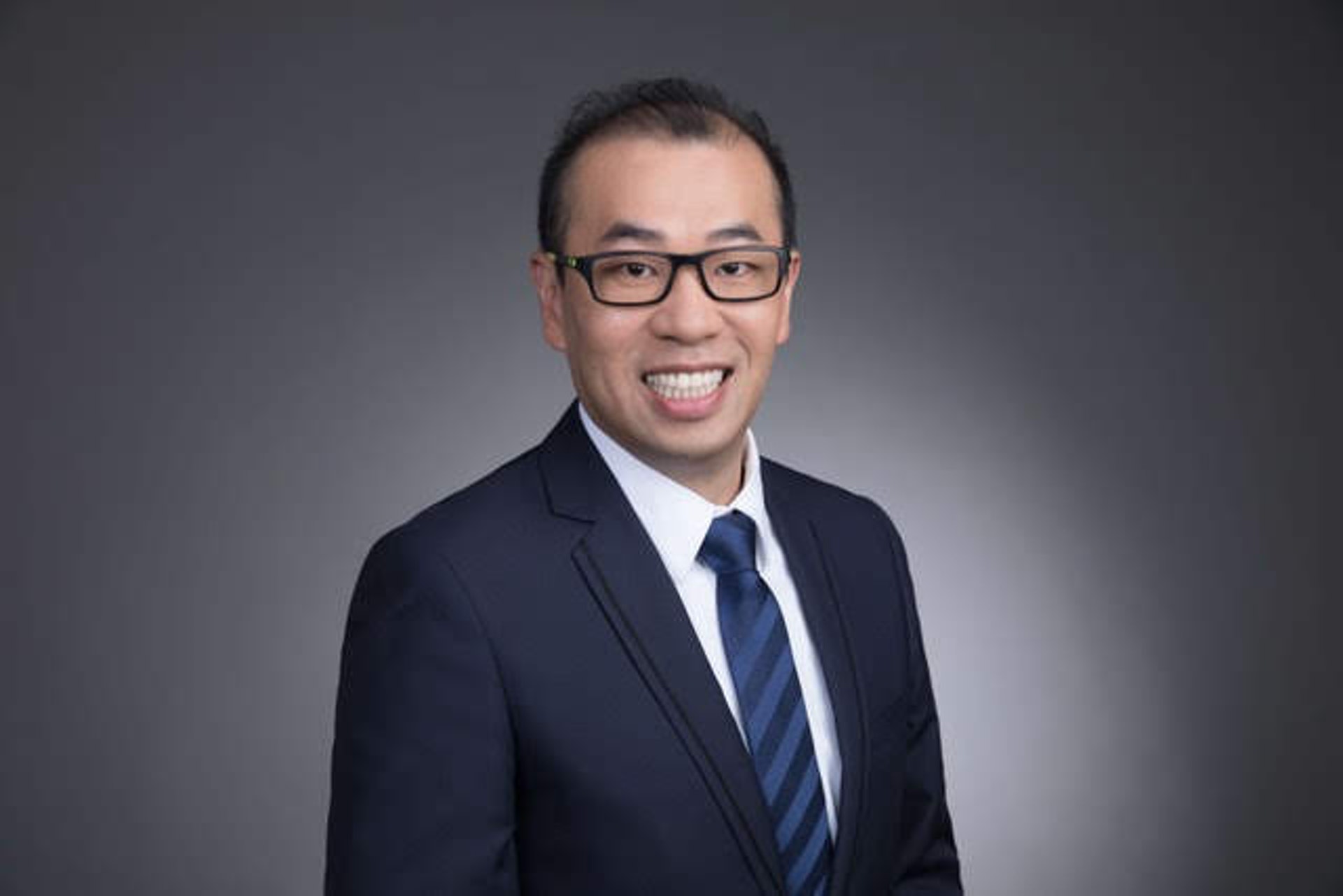 「現在搞科研的,以年輕人為主,除了啟發他們的創意思維,更重要的,不是教懂他們如何追求成功,而是如何接受失敗。」(受訪者提供)
