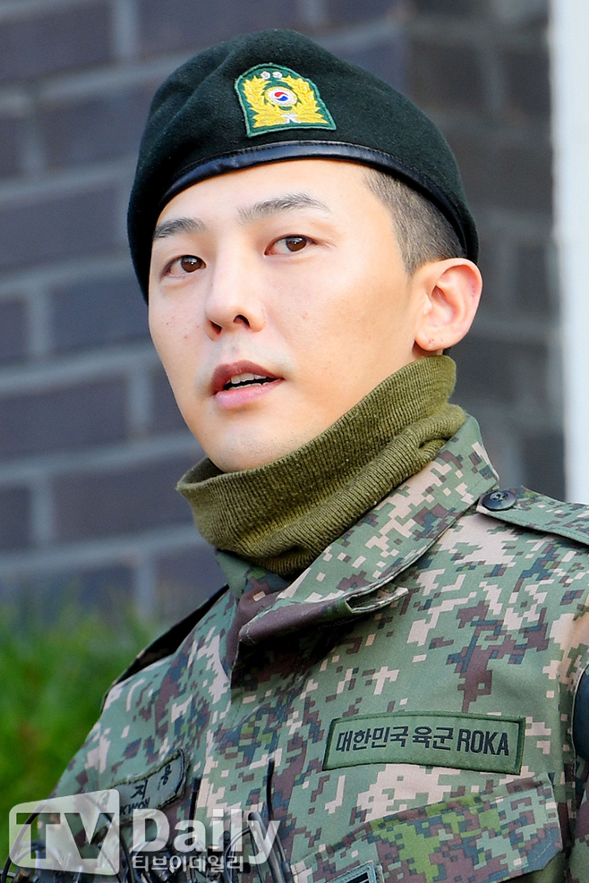 Gd Bigbang正式退伍三千粉絲逼爆軍營迎接 皇者歸來 香港01 即時娛樂 Gd Bigbang正式退伍三千粉絲逼爆軍營迎接 皇者歸來 香港01 即時娛樂