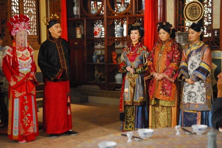 10年前《巾幗梟雄》裏商天娥與鄧萃雯對手戲不算很多。（tvb.com）