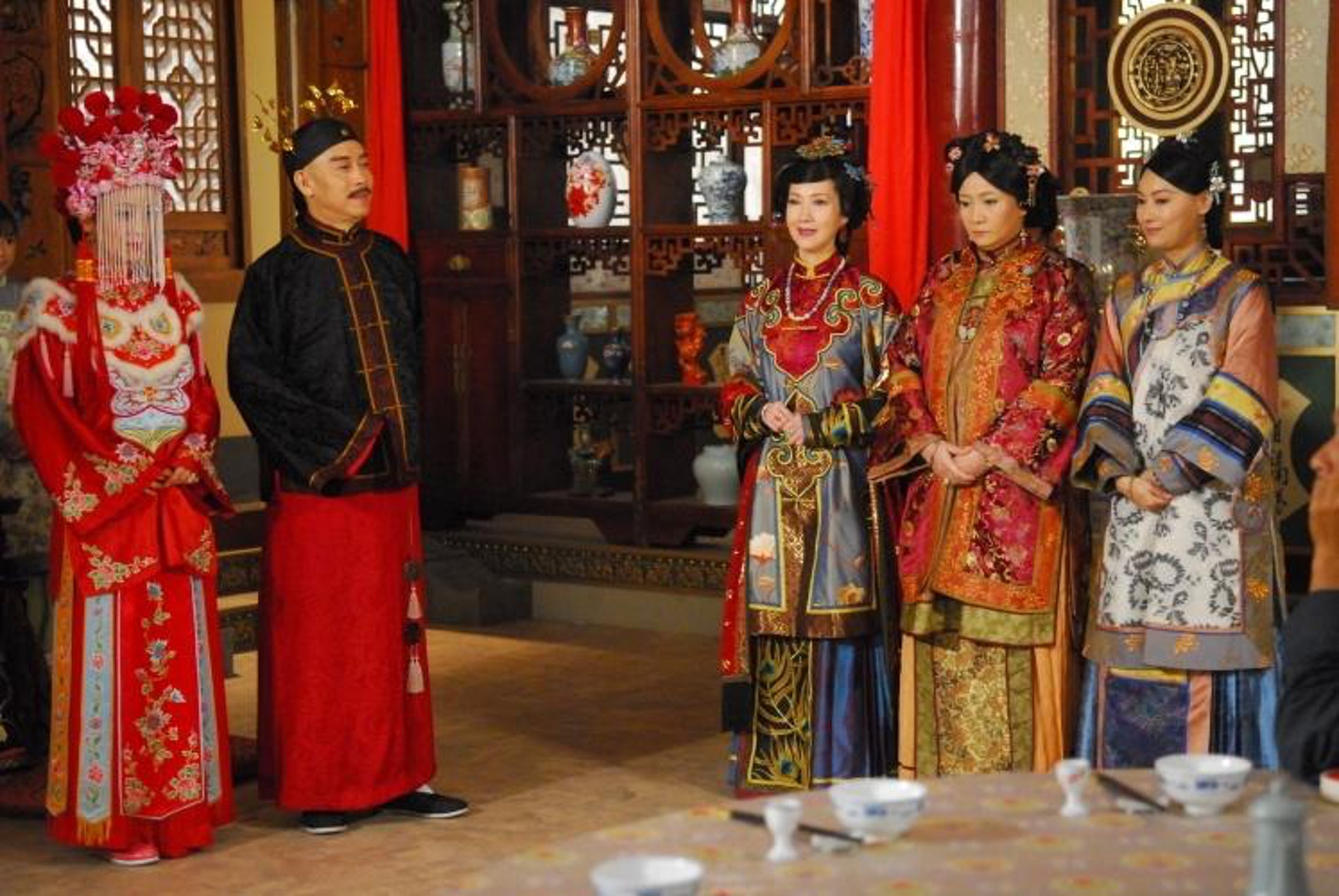 10年前《巾幗梟雄》裏商天娥與鄧萃雯對手戲不算很多。(tvb.com) 10年前《巾幗梟雄》裏商天娥與鄧萃雯對手戲不算很多。(tvb.com)