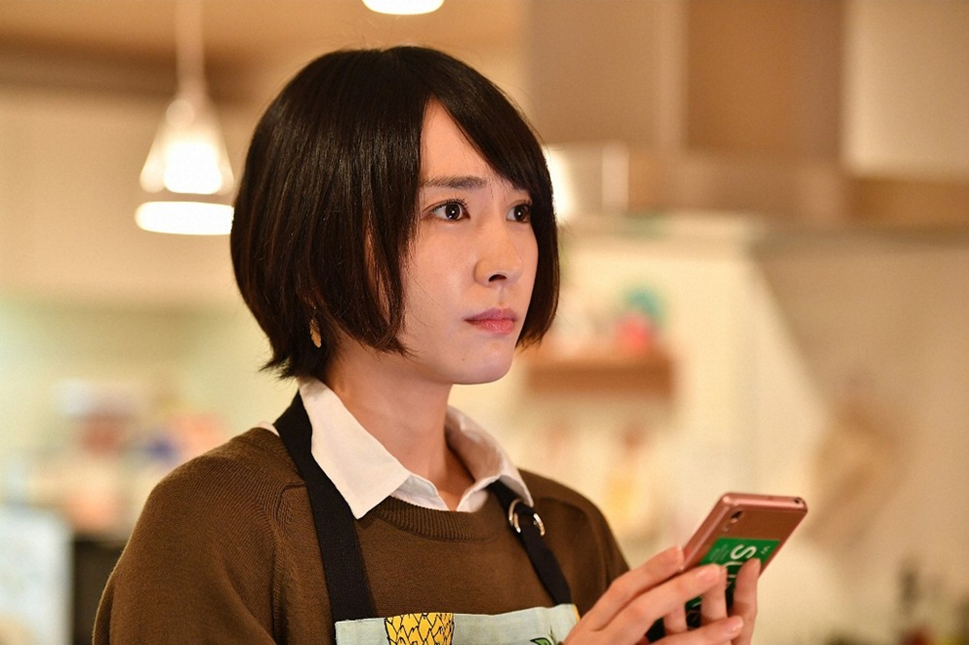 平時的你,和別人聊天時的打字姿態又是甚樣的呢?(《逃跑可恥卻有用》劇照) 平時的你,和別人聊天時的打字姿態又是甚樣的呢?(《逃跑可恥卻有用》劇照)