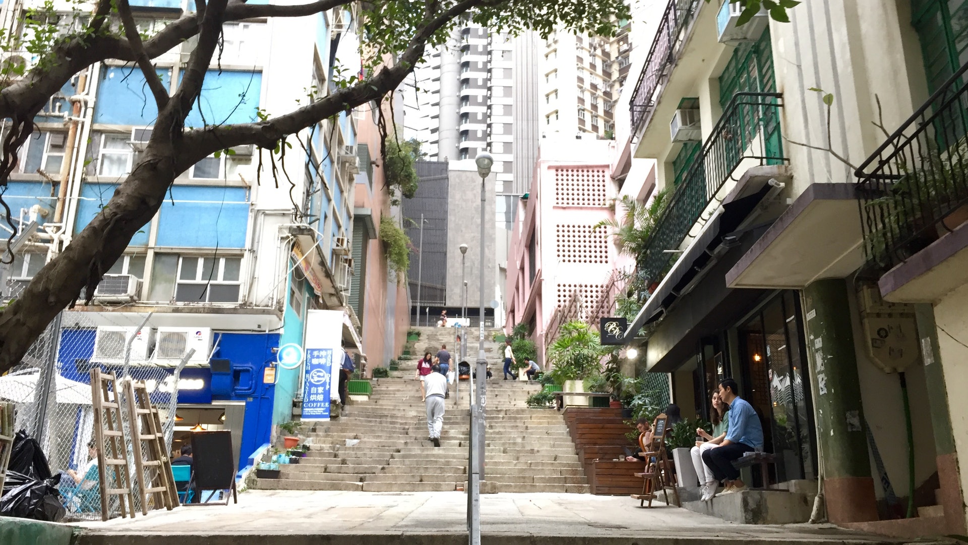 【咖啡店系列】在樓梯間的咖啡店 讓思想自然交集碰撞 【咖啡店系列】在樓梯間的咖啡店 讓思想自然交集碰撞