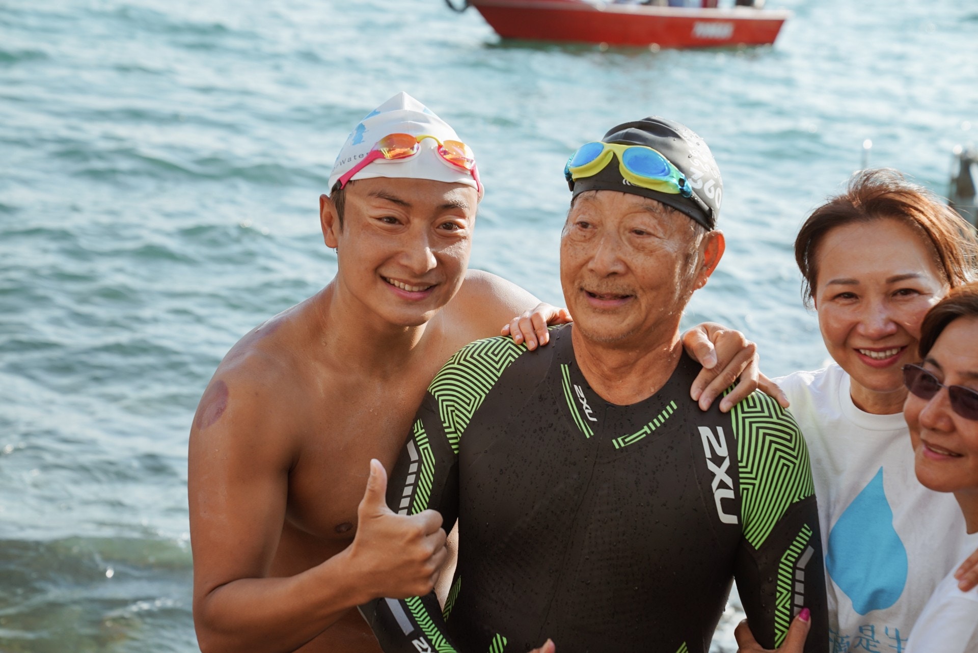 【游泳】方力申15年後的環島游紀錄　退役飛魚的「完美」