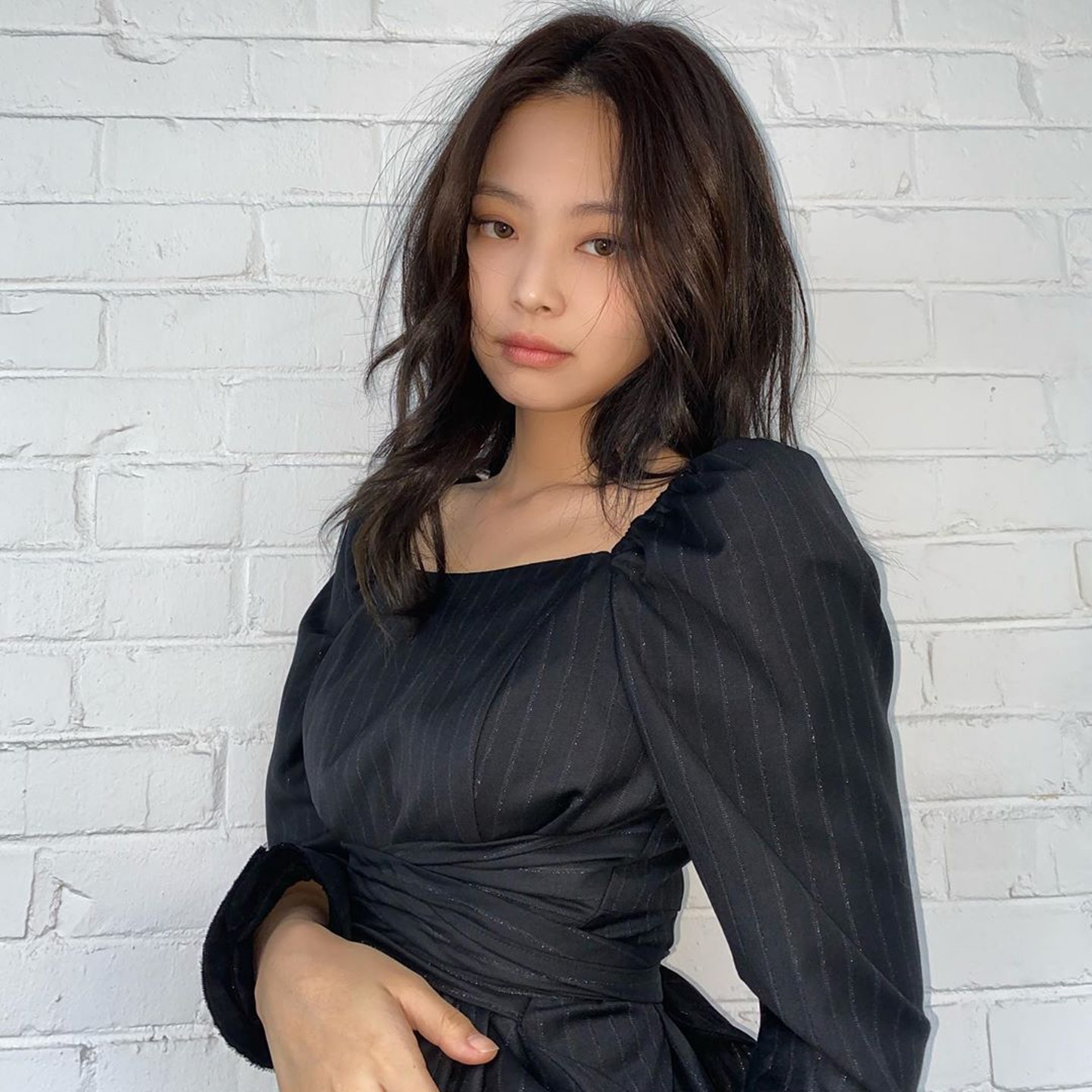 Jennie自如遊走性感及可愛間的外貌,大獲韓國女生歡迎。(IG/@jennierubyjane) Jennie自如遊走性感及可愛間的外貌,大獲韓國女生歡迎。(IG/@jennierubyjane)