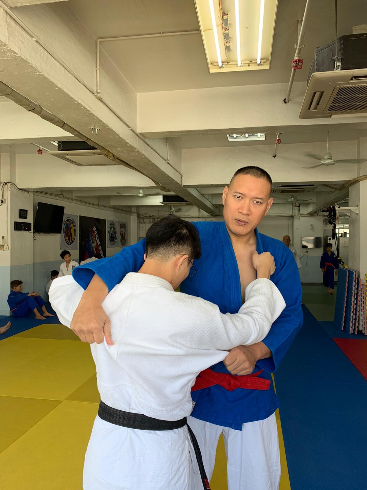 高專七帝柔道 保留日本柔術寢技特色跟奧運柔道截然不同 高專七帝柔道 保留日本柔術寢技特色跟奧運柔道截然不同