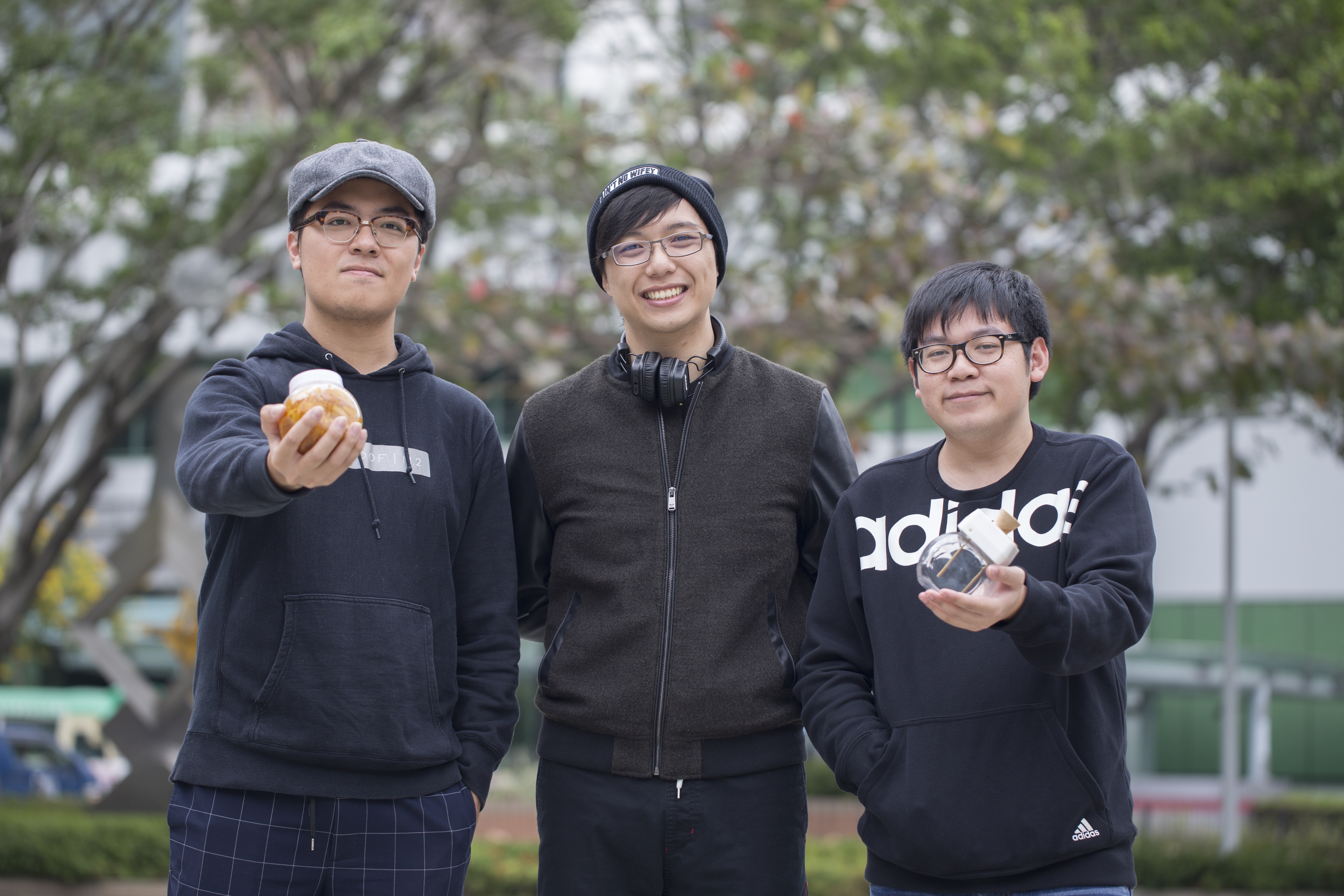 「廚餘果醬瓶」的設計者(左起):林頌禮、尹梓峰及鄭觀平。 「廚餘果醬瓶」的設計者(左起):林頌禮、尹梓峰及鄭觀平。