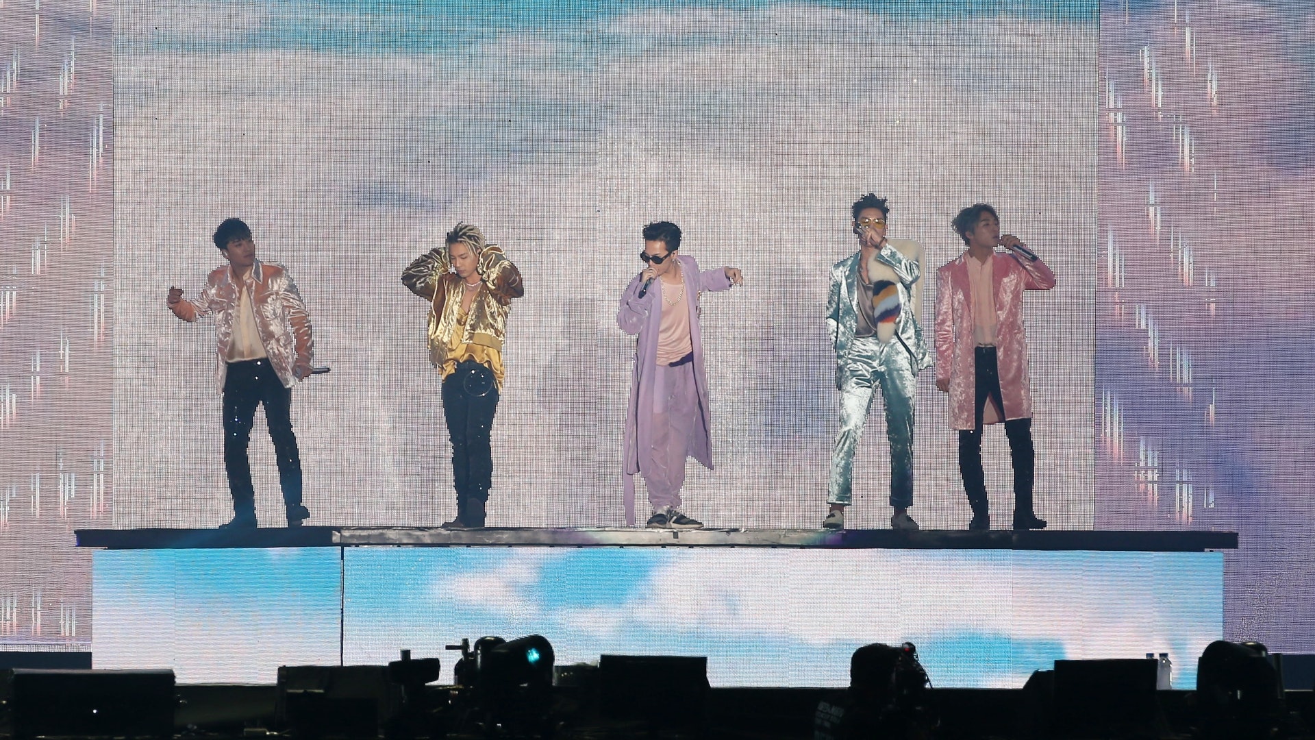 Bigbang香港演唱會遲45分鐘開騷gd出場即晒英文 What S Up 香港01 Bigbang香港演唱會遲45分鐘開騷gd出場即晒英文 What S Up 香港01
