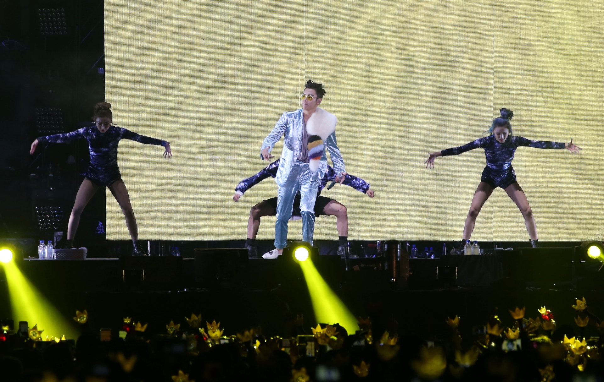 Bigbang香港演唱會遲45分鐘開騷gd出場即晒英文 What S Up 香港01 Bigbang香港演唱會遲45分鐘開騷gd出場即晒英文 What S Up 香港01