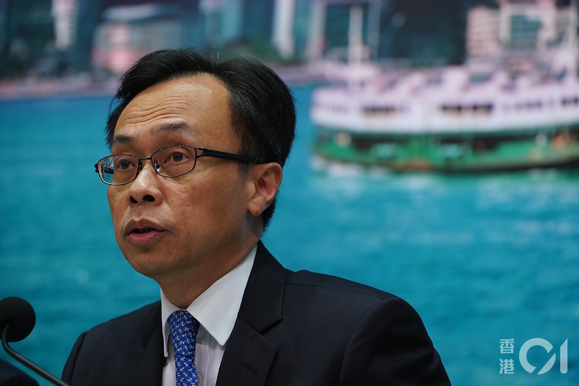 政制及內地事務局長聶德權重申,港府對舉行區議會決心不變。(高仲明攝) 政制及內地事務局長聶德權重申,港府對舉行區議會決心不變。(高仲明攝)