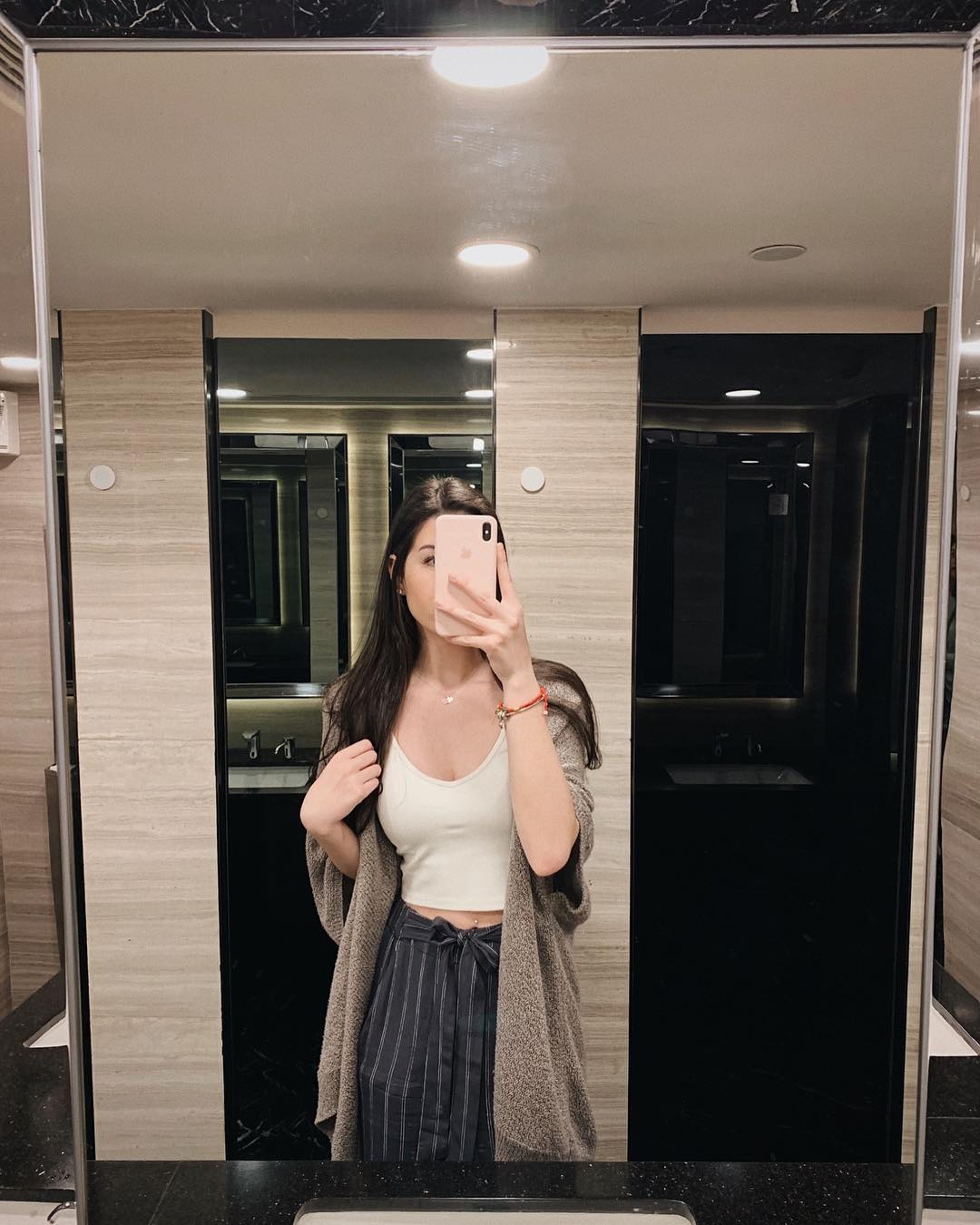 好Sexy。(Instagram@angelinadean) 好Sexy。(Instagram@angelinadean)