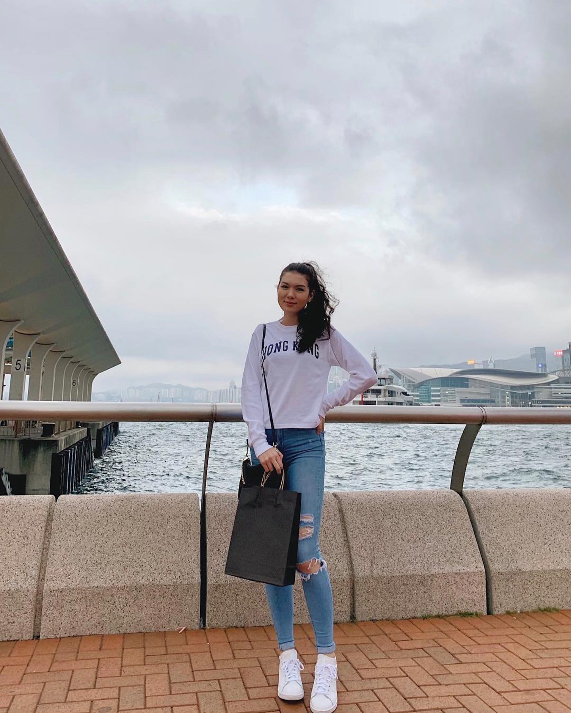 好高啊。(Instagram@angelinadean) 好高啊。(Instagram@angelinadean)