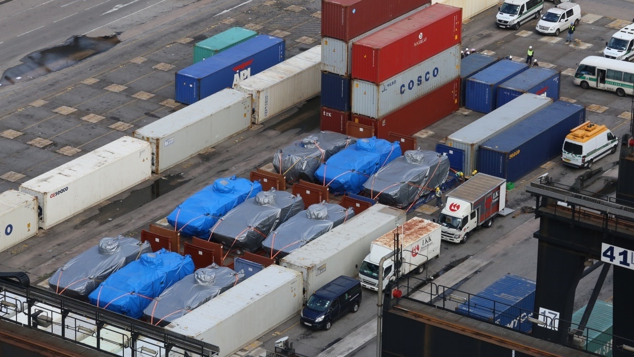 裝甲車將還新加坡 海關考慮刑事檢控 起草到提訊須時約3個月 裝甲車將還新加坡 海關考慮刑事檢控 起草到提訊須時約3個月
