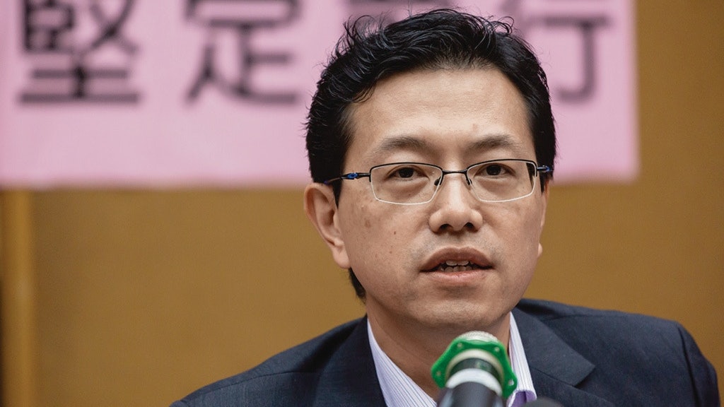 否認稱李嘉誠「曱甴王」 吳秋北:指人「散播惡毒」才是惡毒 否認稱李嘉誠「曱甴王」 吳秋北:指人「散播惡毒」才是惡毒