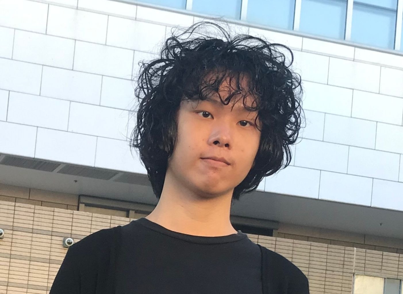 上訴洗脫罪名的劉康 不滿被囚禁時被拖慢搜身 要求賠償1萬元