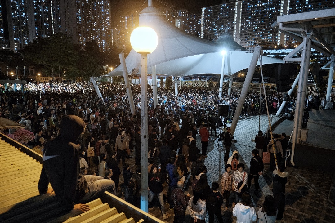 【逃犯條例】逾千人黃大仙慶祝民主派奪區議會全部議席