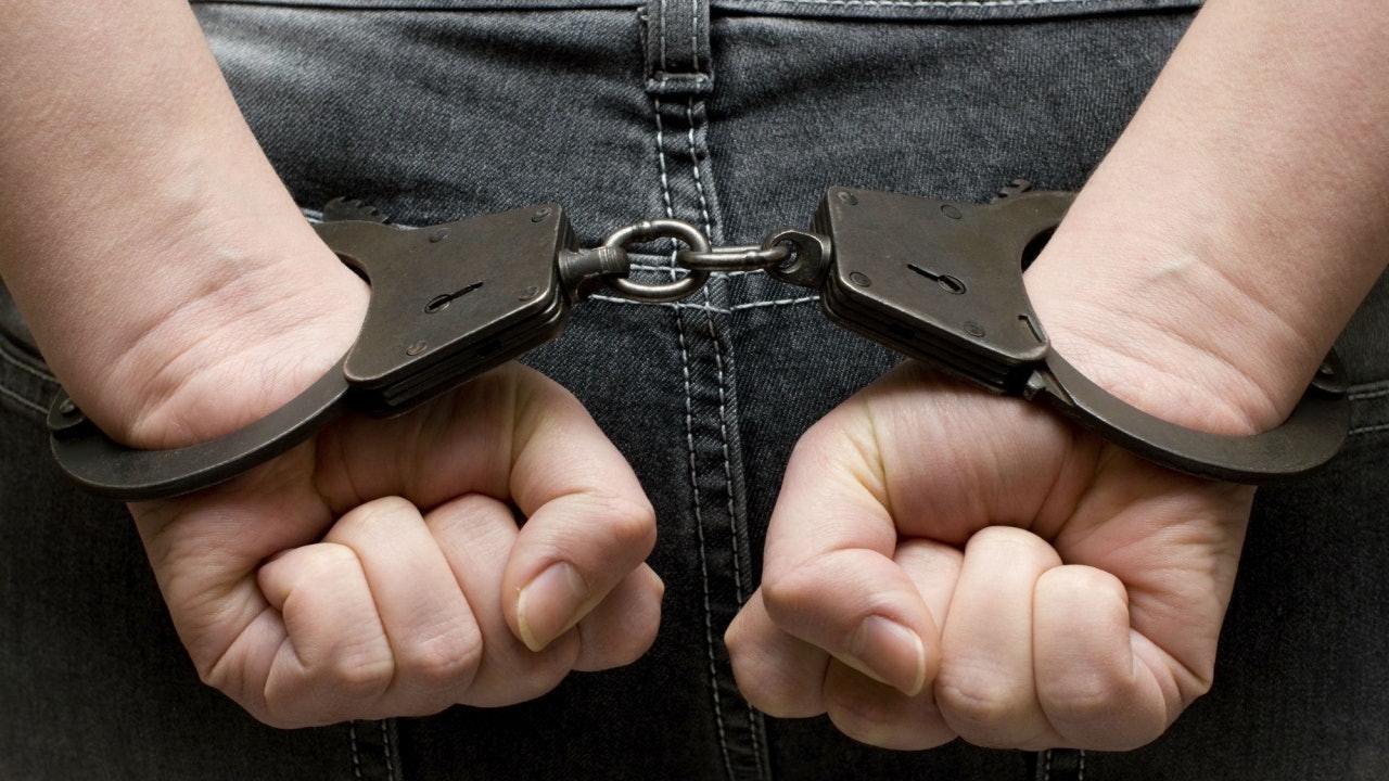 62歲被告孫華聲為高聲清潔有限公司(高聲)唯一董事兼股東,他被控一項串謀使代理人接受利益罪名,違反《防止賄賂條例》第9(1)(b)條及《刑事罪行條例》第159A條。(資料圖片) 62歲被告孫華聲為高聲清潔有限公司(高聲)唯一董事兼股東,他被控一項串謀使代理人接受利益罪名,違反《防止賄賂條例》第9(1)(b)條及《刑事罪行條例》第159A條。(資料圖片)