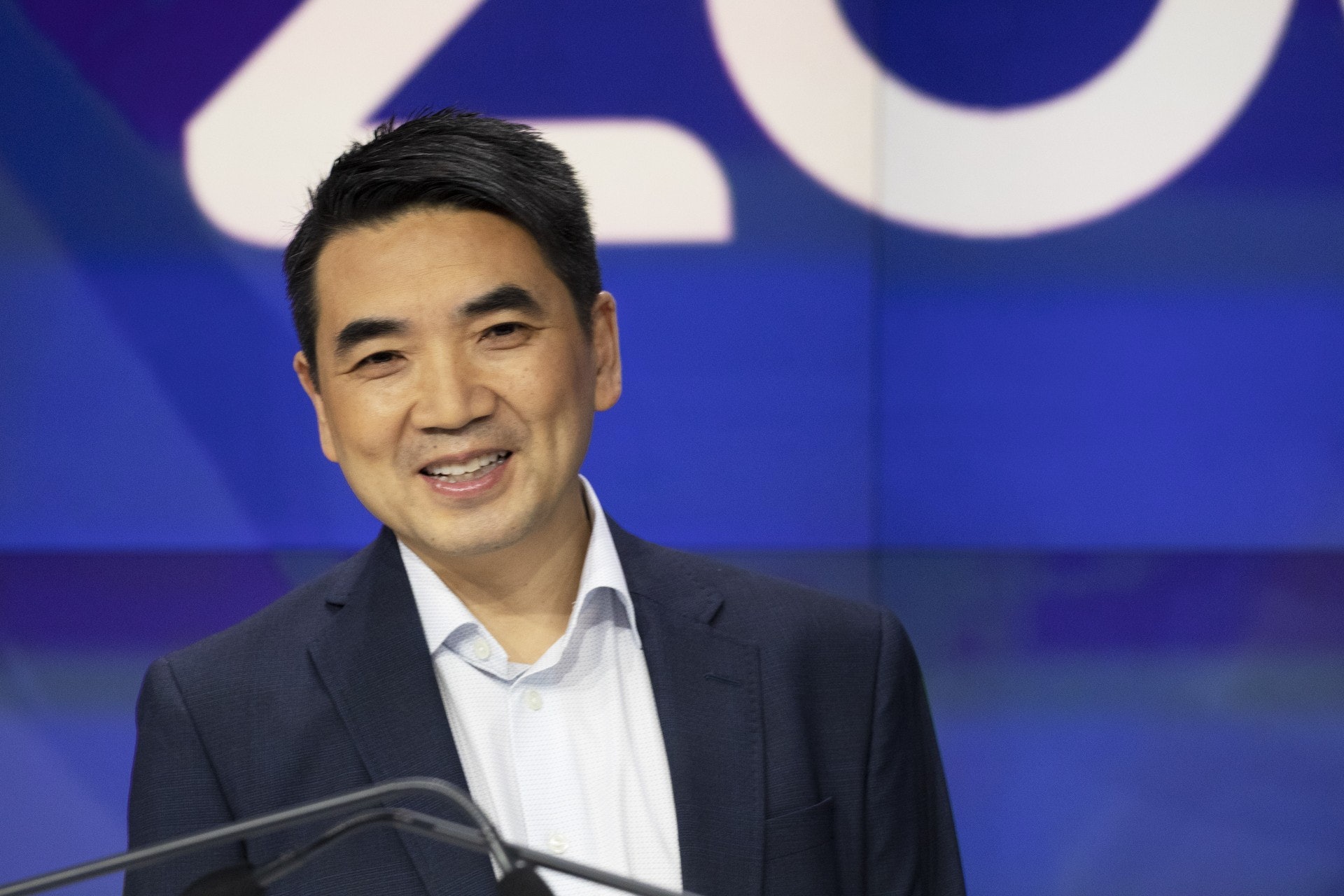 图为美籍华裔企业家袁征，他出生于中国，后来在美国创办Zoom，公司2019年在美国上市（AP）