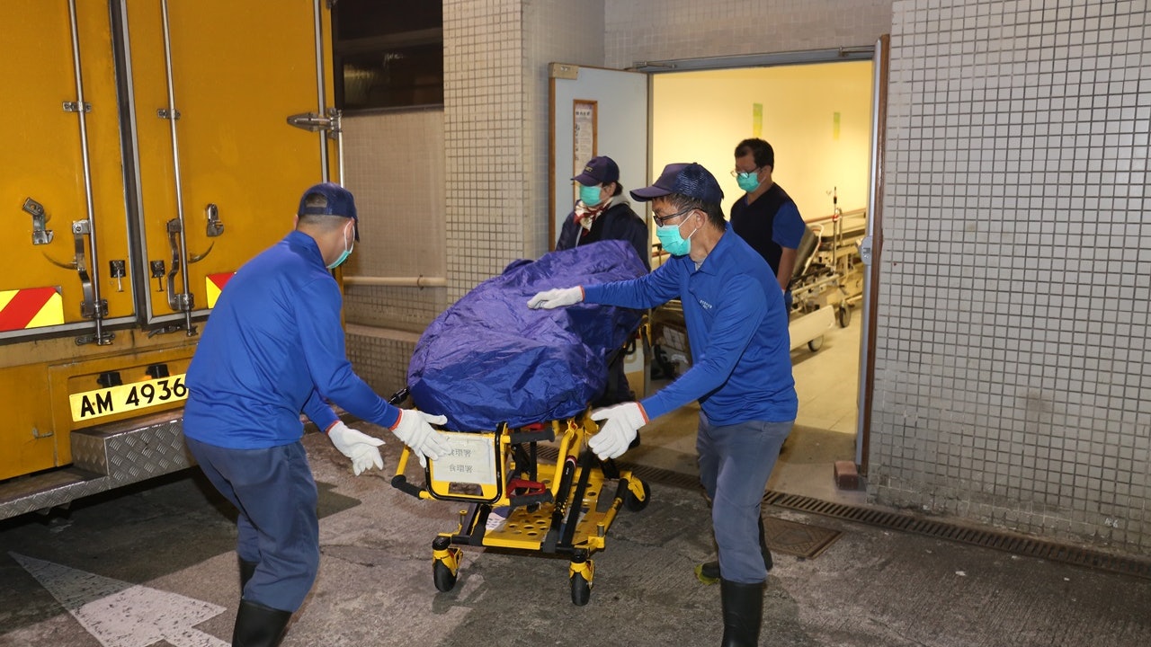 馬頭圍越南漢阻男女同鄉爭執被刀插胸亡 兇徒逃脫 馬頭圍越南漢阻男女同鄉爭執被刀插胸亡 兇徒逃脫