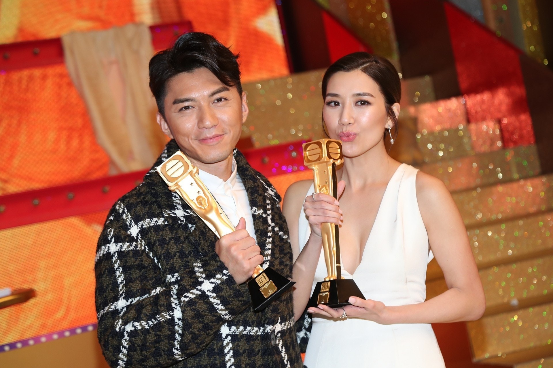 【萬千星輝2019】袁偉豪黃智雯冇得爭獎　只有一個「可能」挽救到