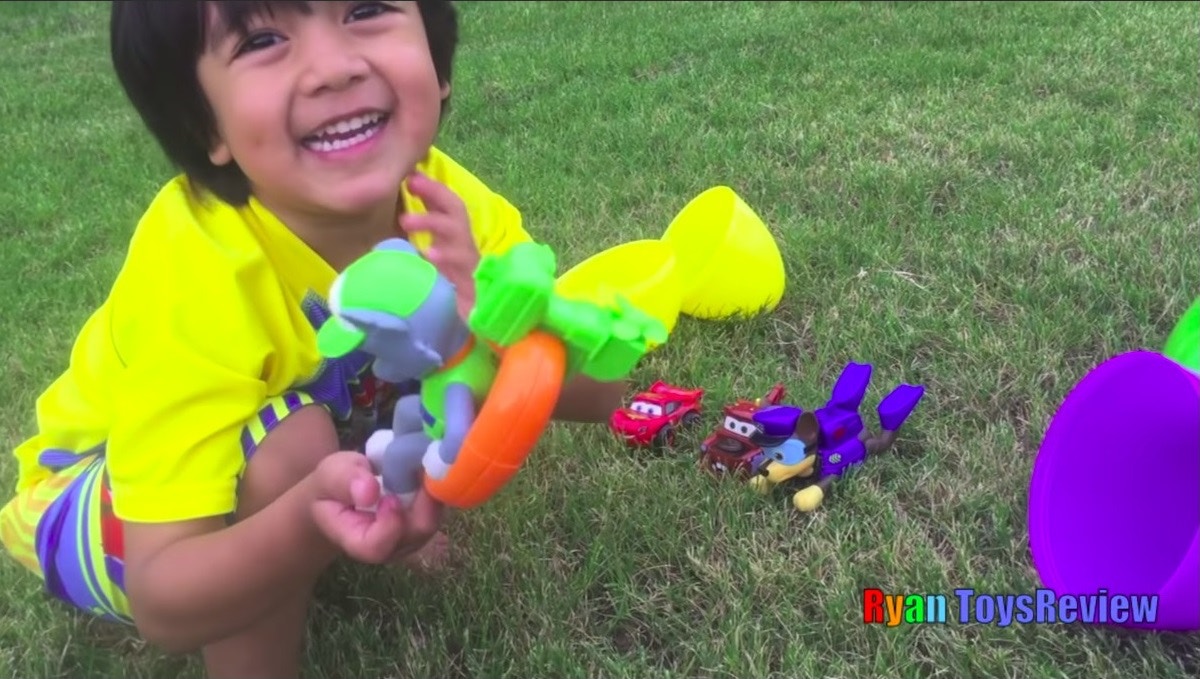 全球最賺錢youtuber年收入逾2億8歲男童靠拍玩具開箱影片 香港01 即時娛樂