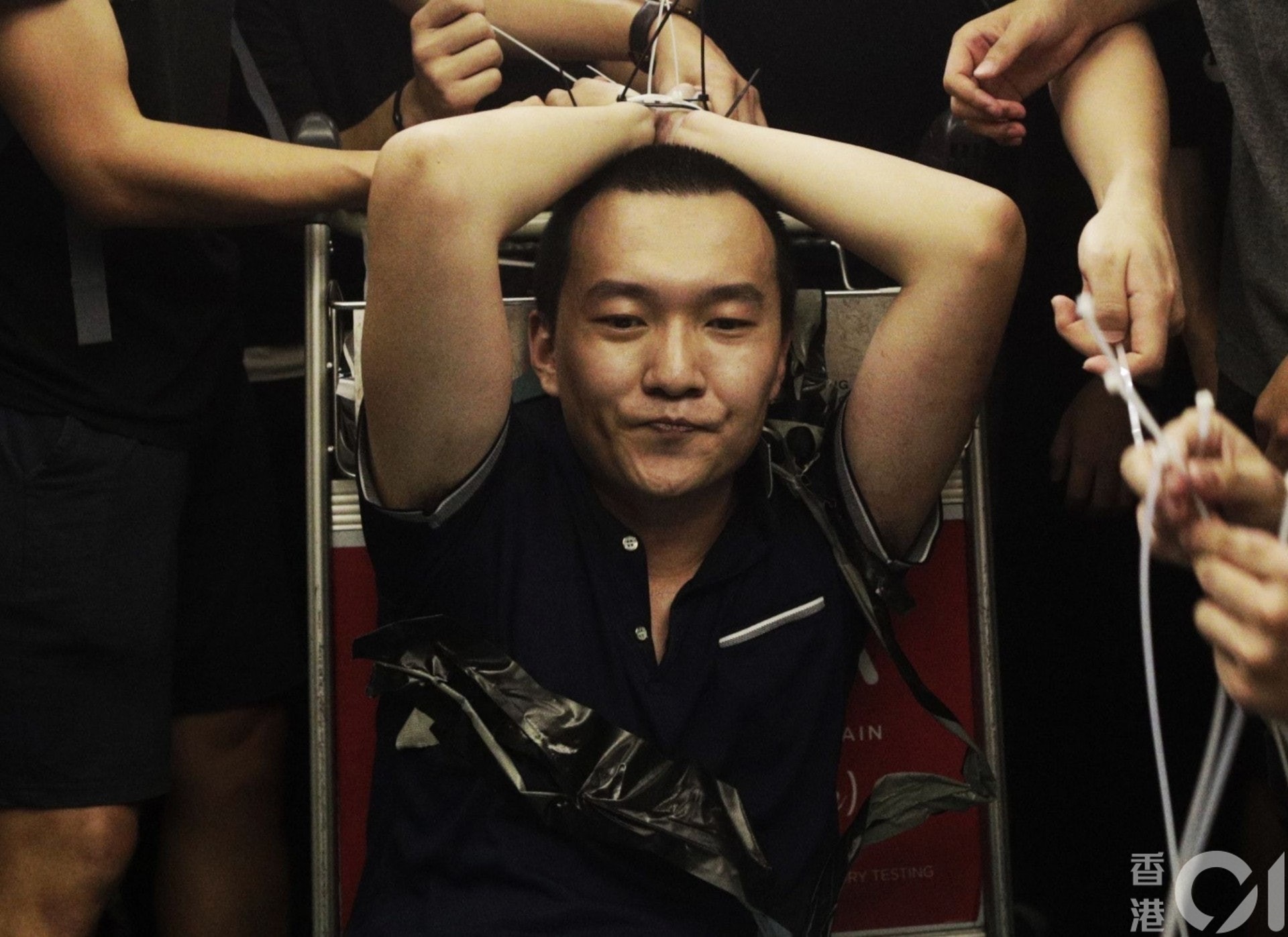 付國豪父親發文促胡錫進到墓地祭拜。（資料圖片）