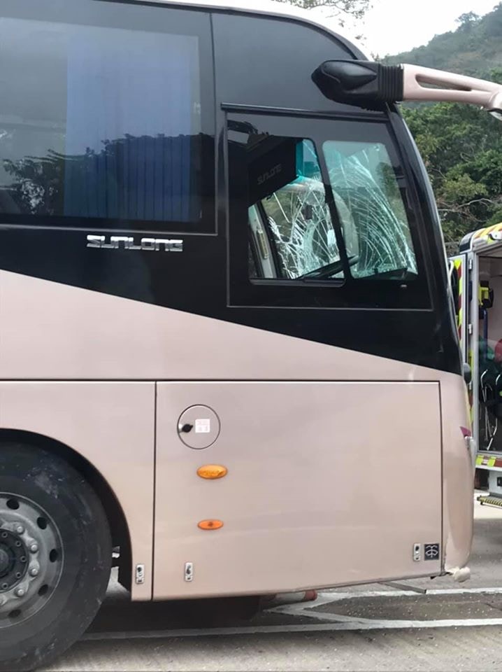 旅遊巴司機昏迷。(馬路的事討論區圖片)