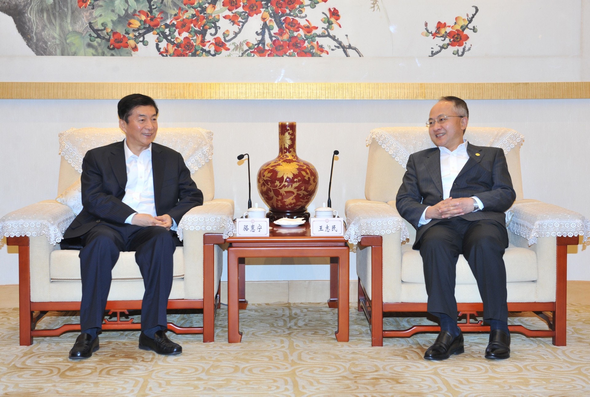 王誌民與港淵源深 中央肯定其表現 尤其“占中”後(圖) 2 9 iquXyX8NTc MoJJYFMOCe4SYVtTWMuC4GRyguBkco?v=w1920