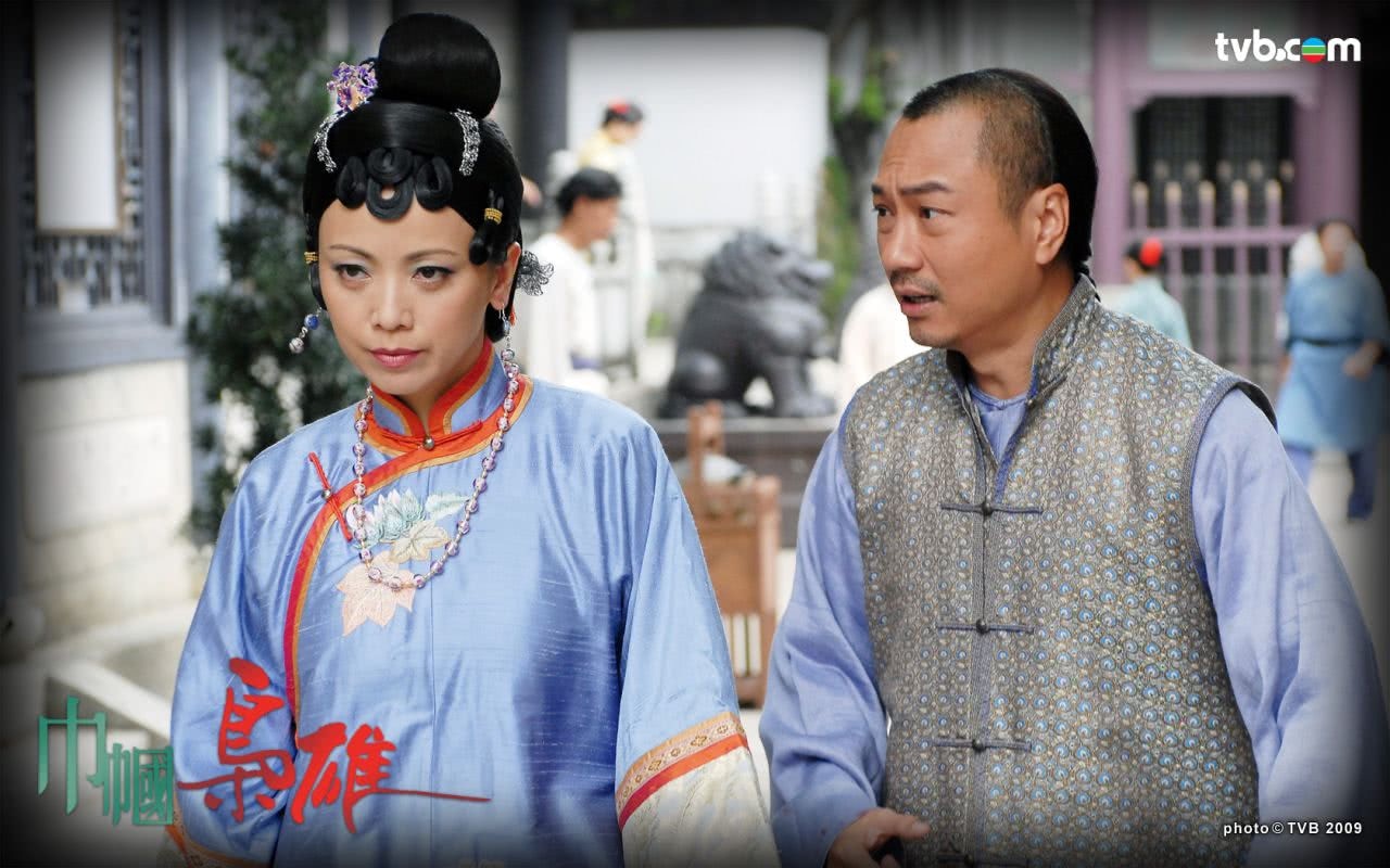 奪獎次數最多—鄧萃雯（2次）2009年《巾幗梟雄》、2010年《巾幗梟雄之義海豪情》（劇照）