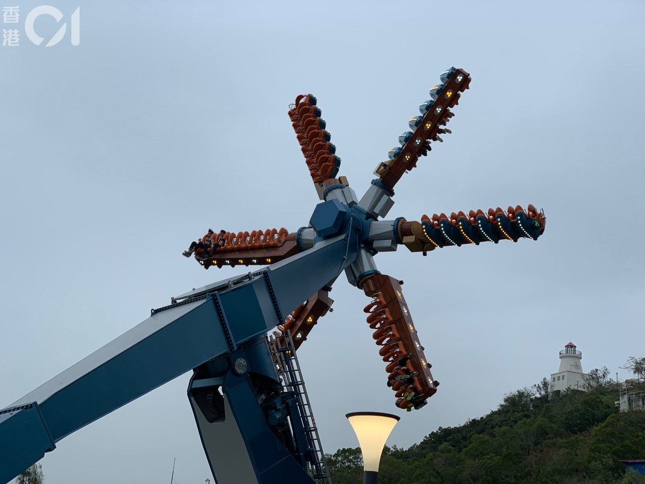 海洋公園擬向政府申請100億元救亡,海洋公園有意發展全新環保及保育定位,增設一個叢林探險樂園。(資料圖片) 海洋公園擬向政府申請100億元救亡,海洋公園有意發展全新環保及保育定位,增設一個叢林探險樂園。(資料圖片)