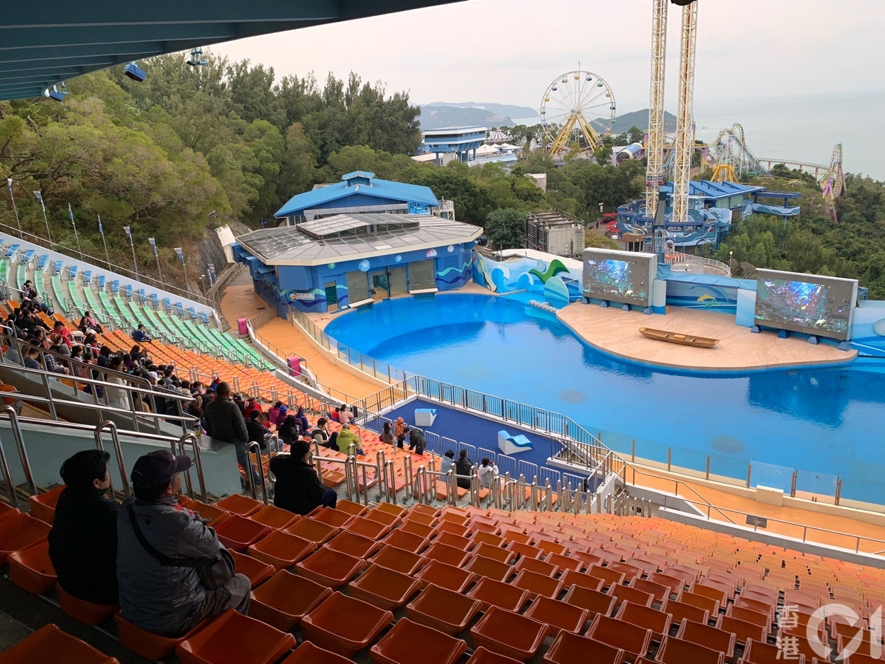 海洋公園擬向政府申請100億元救亡,海洋公園有意發展全新環保及保育定位,增設一個叢林探險樂園。(資料圖片) 海洋公園擬向政府申請100億元救亡,海洋公園有意發展全新環保及保育定位,增設一個叢林探險樂園。(資料圖片)