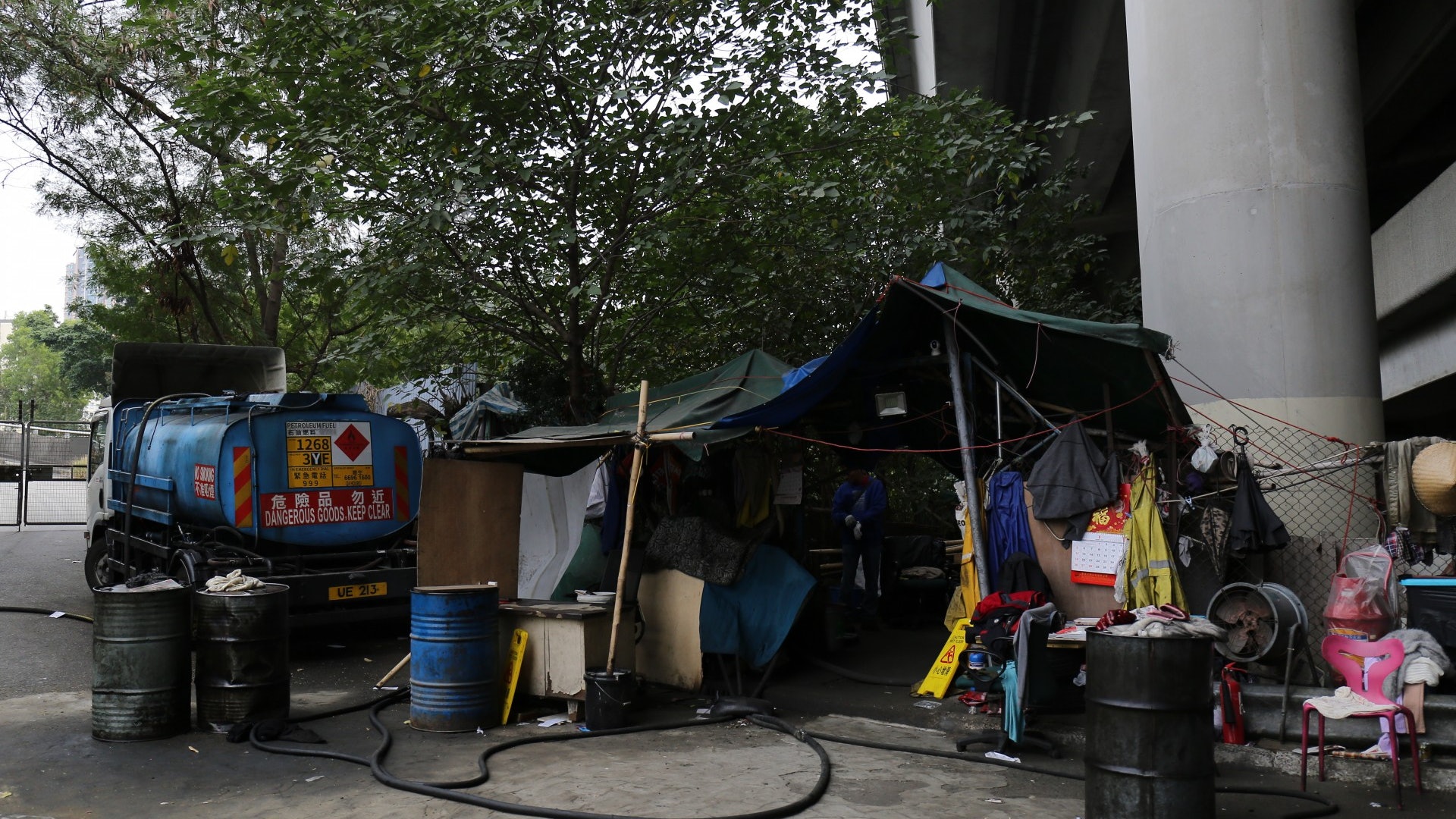 三度遇劫 非法油站柴油平逾六成業界質疑油公司壟斷抬價 香港01 突發 三度遇劫 非法油站柴油平逾六成業界質疑油公司壟斷抬價 香港01 突發