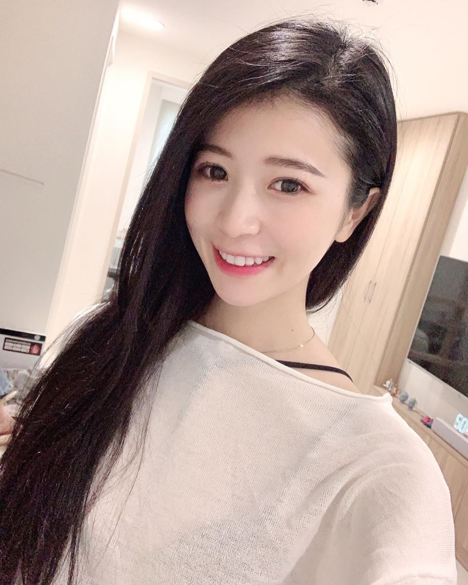23歲的林珈伊現在是擁有近40萬粉絲的網紅。(IG「kids_be」圖片) 23歲的林珈伊現在是擁有近40萬粉絲的網紅。(IG「kids_be」圖片)