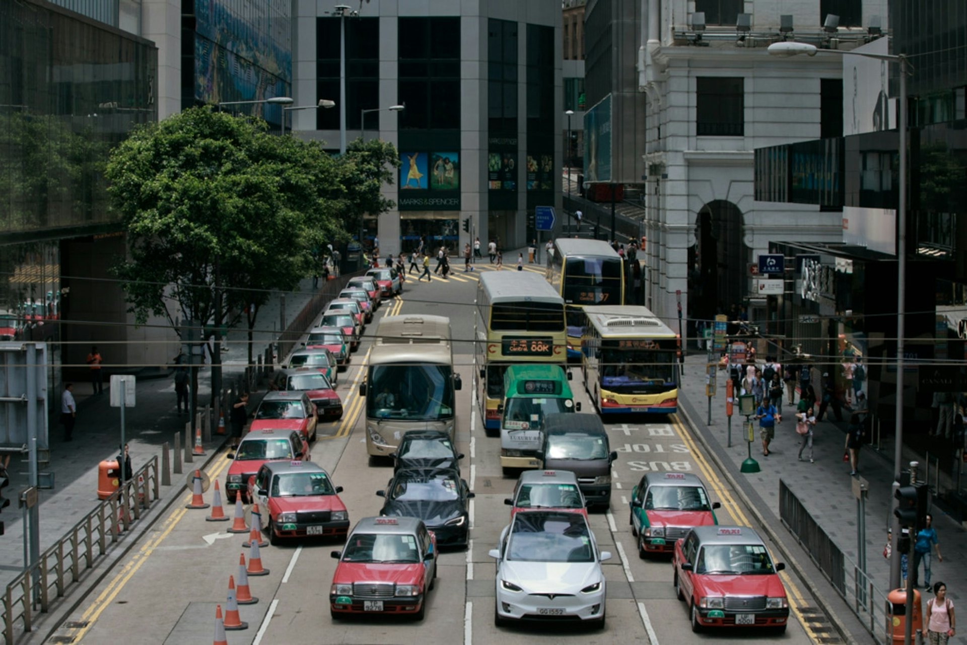環境局擬推出淘汰歐盟四期柴油商業車輛特惠資助計劃,並預留71億元用作特惠資助。(資料圖片) 環境局擬推出淘汰歐盟四期柴油商業車輛特惠資助計劃,並預留71億元用作特惠資助。(資料圖片)