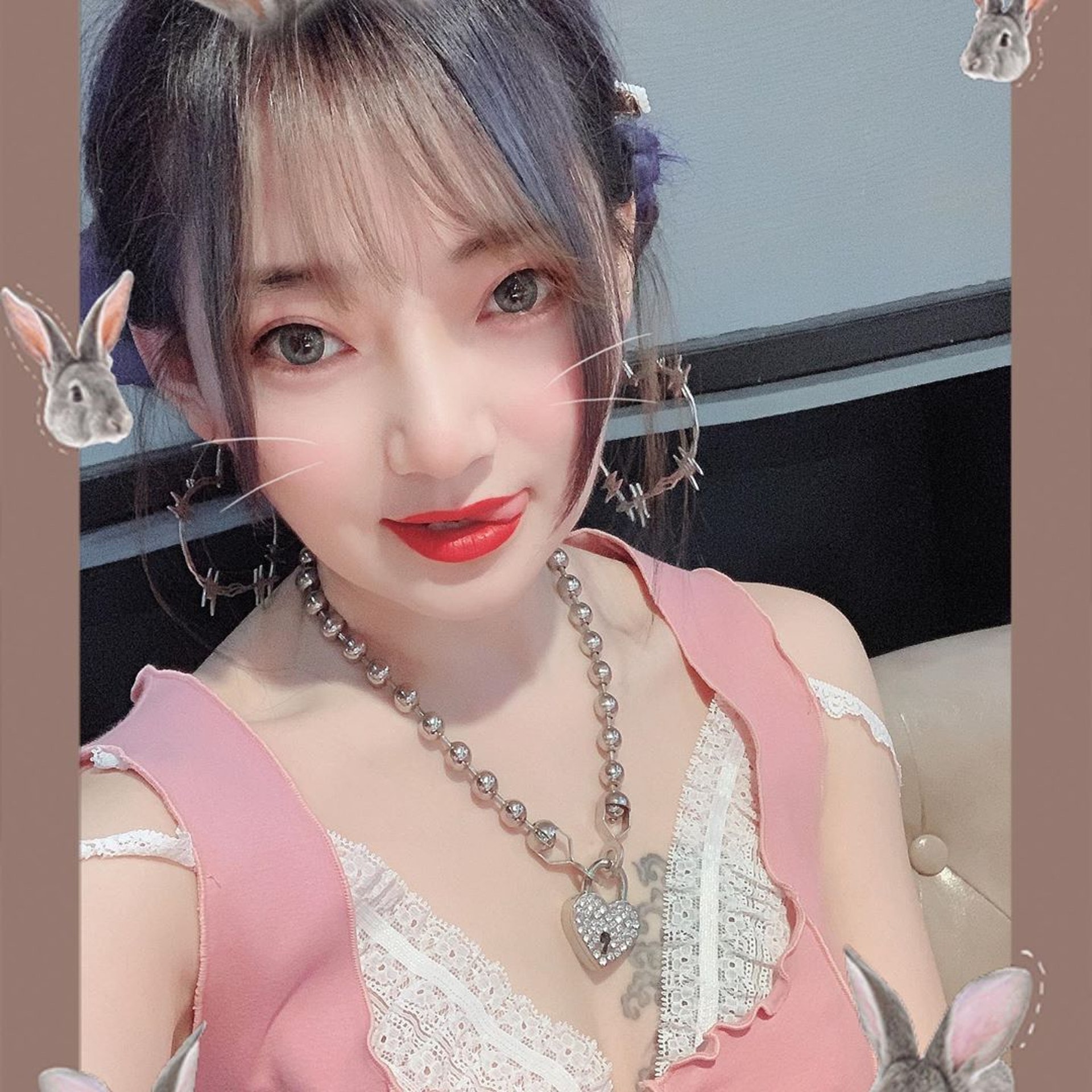 粉紅色套裝定價78500韓元(約530港元)。(IG/@nananananana0125) 粉紅色套裝定價78500韓元(約530港元)。(IG/@nananananana0125)