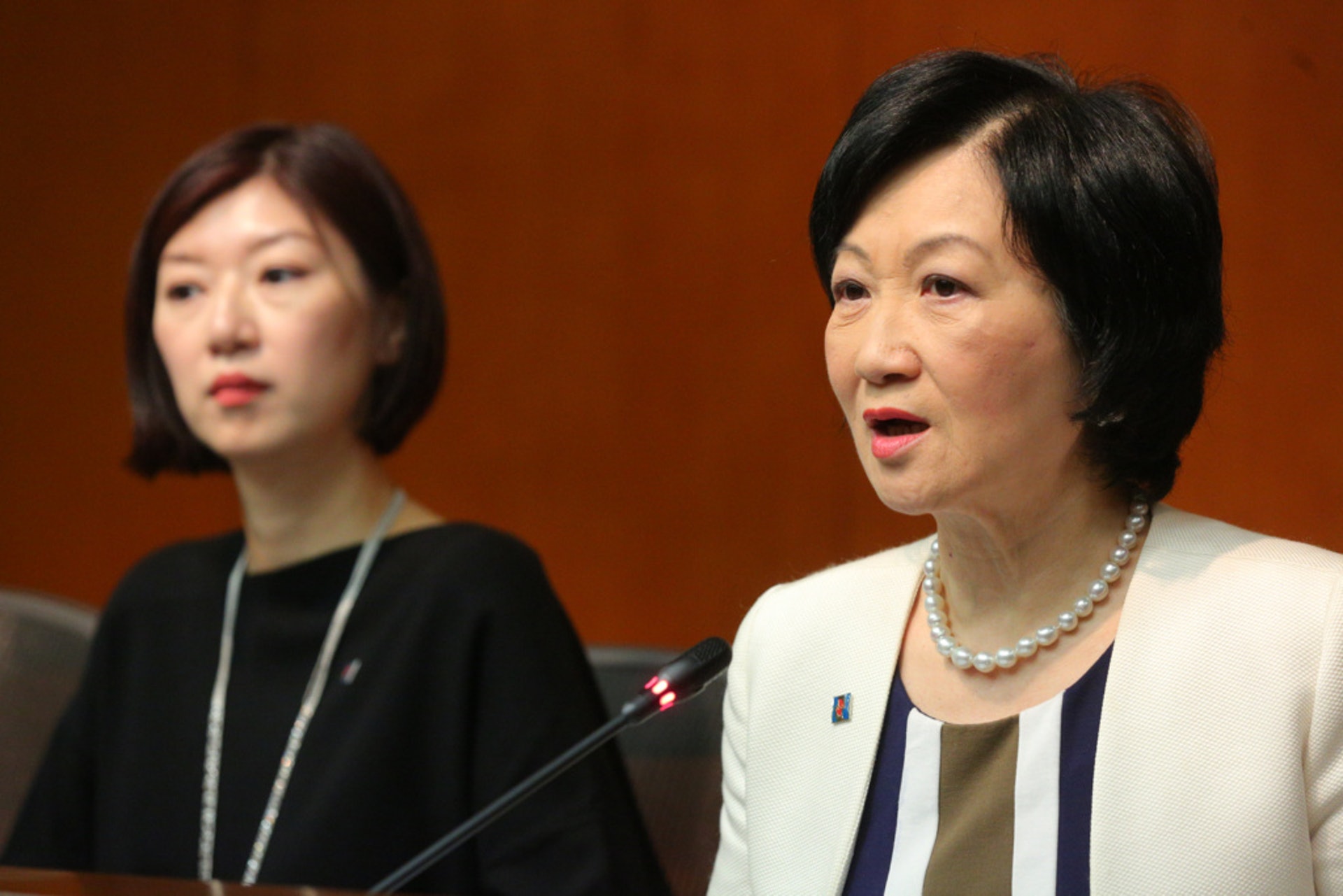 新民黨葉劉淑儀證實黨內有初選打算,她指如果經過初選過程,「枱橋都服氣啲,個個大黨都咁做。」(歐嘉樂攝) 新民黨葉劉淑儀證實黨內有初選打算,她指如果經過初選過程,「枱橋都服氣啲,個個大黨都咁做。」(歐嘉樂攝)
