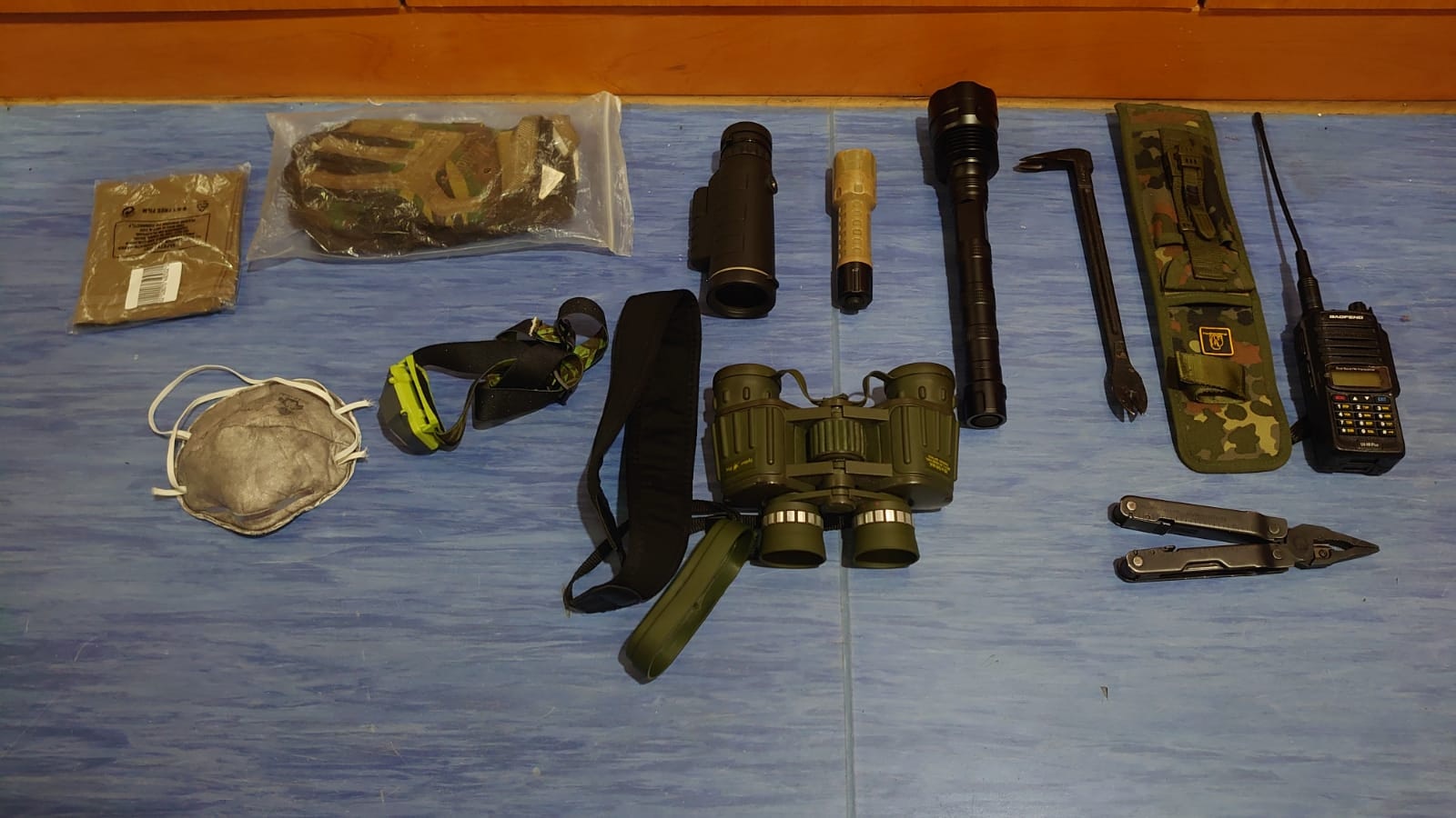 將軍澳男背包藏萬用刀、鐵筆　涉藏有攻擊性武器被捕