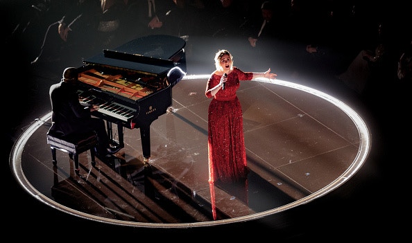 Adele在格林美上的表演雖然有小小走音，但依然精彩。(Getty Images)