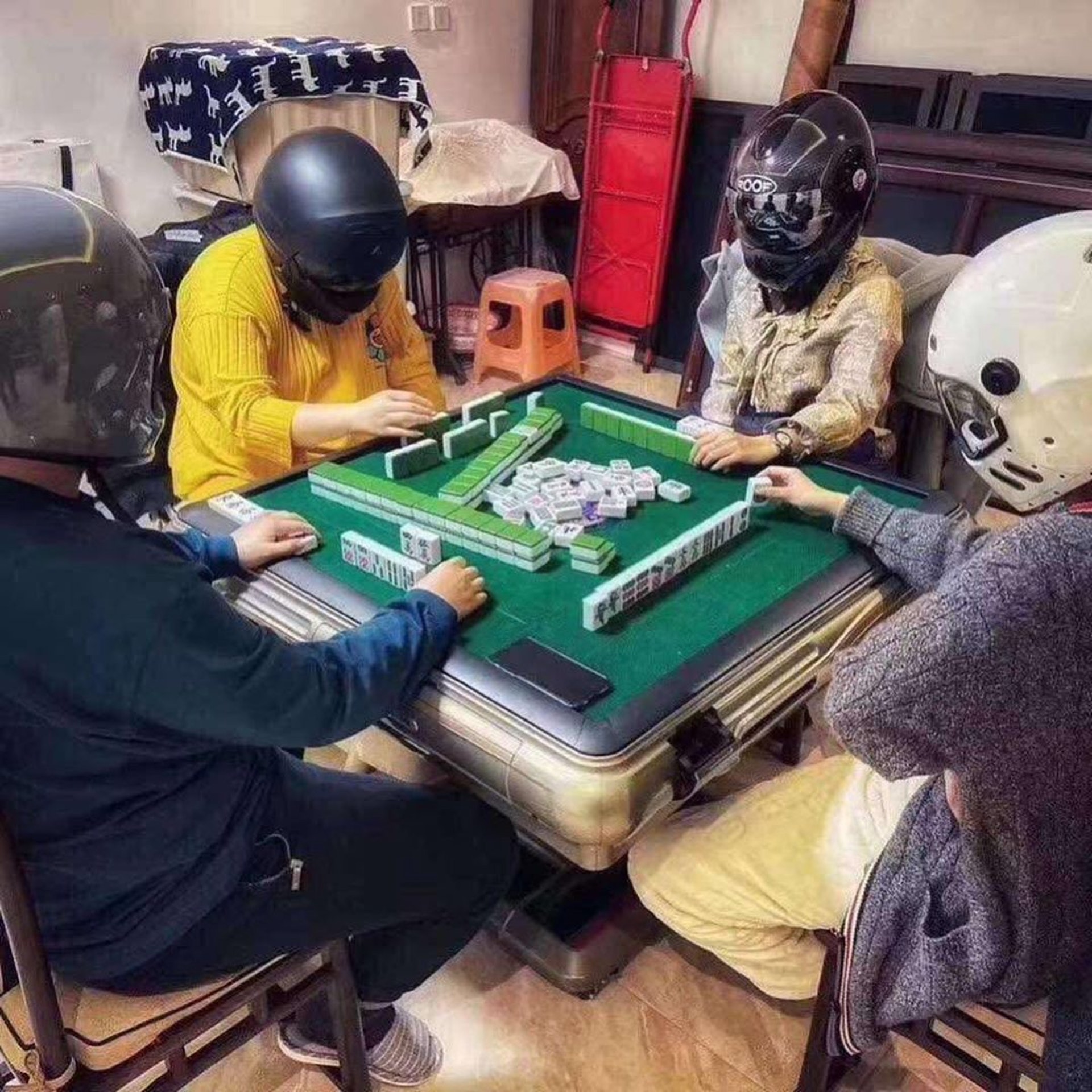 Rainbow表示自己與朋友長期留在酒店,並分享了這張網上圖片。(IG@annabella_woo) Rainbow表示自己與朋友長期留在酒店,並分享了這張網上圖片。(IG@annabella_woo)