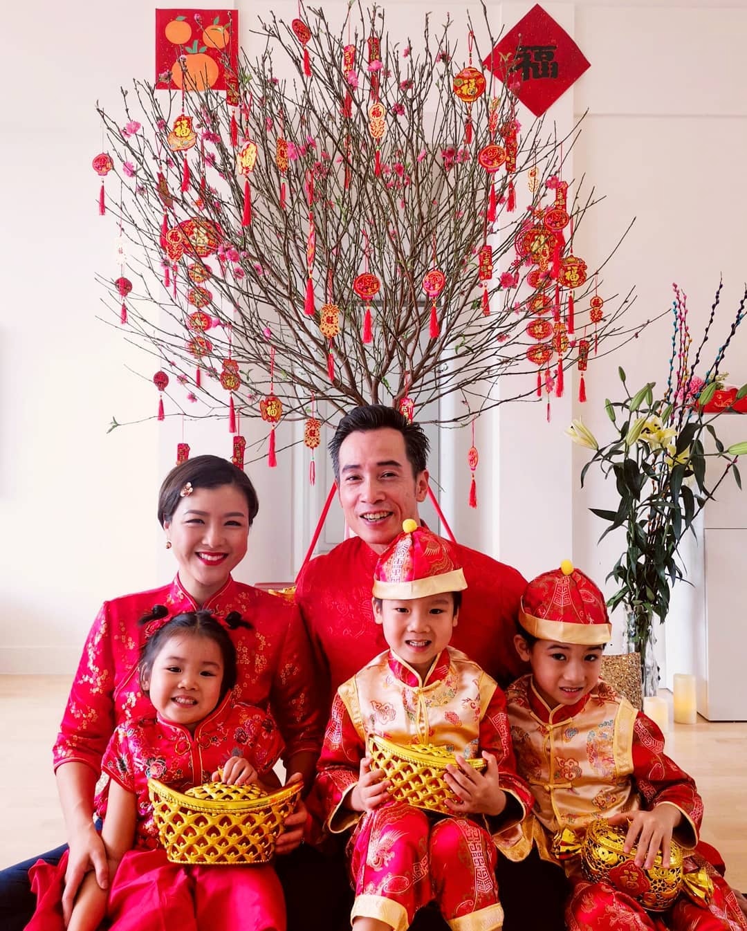 现时已经是三个孩子的妈妈的陈茵媺周六（1日）在个人社交媒体上载一张微笑着的自拍。（Instagram／@aimeechan_official）