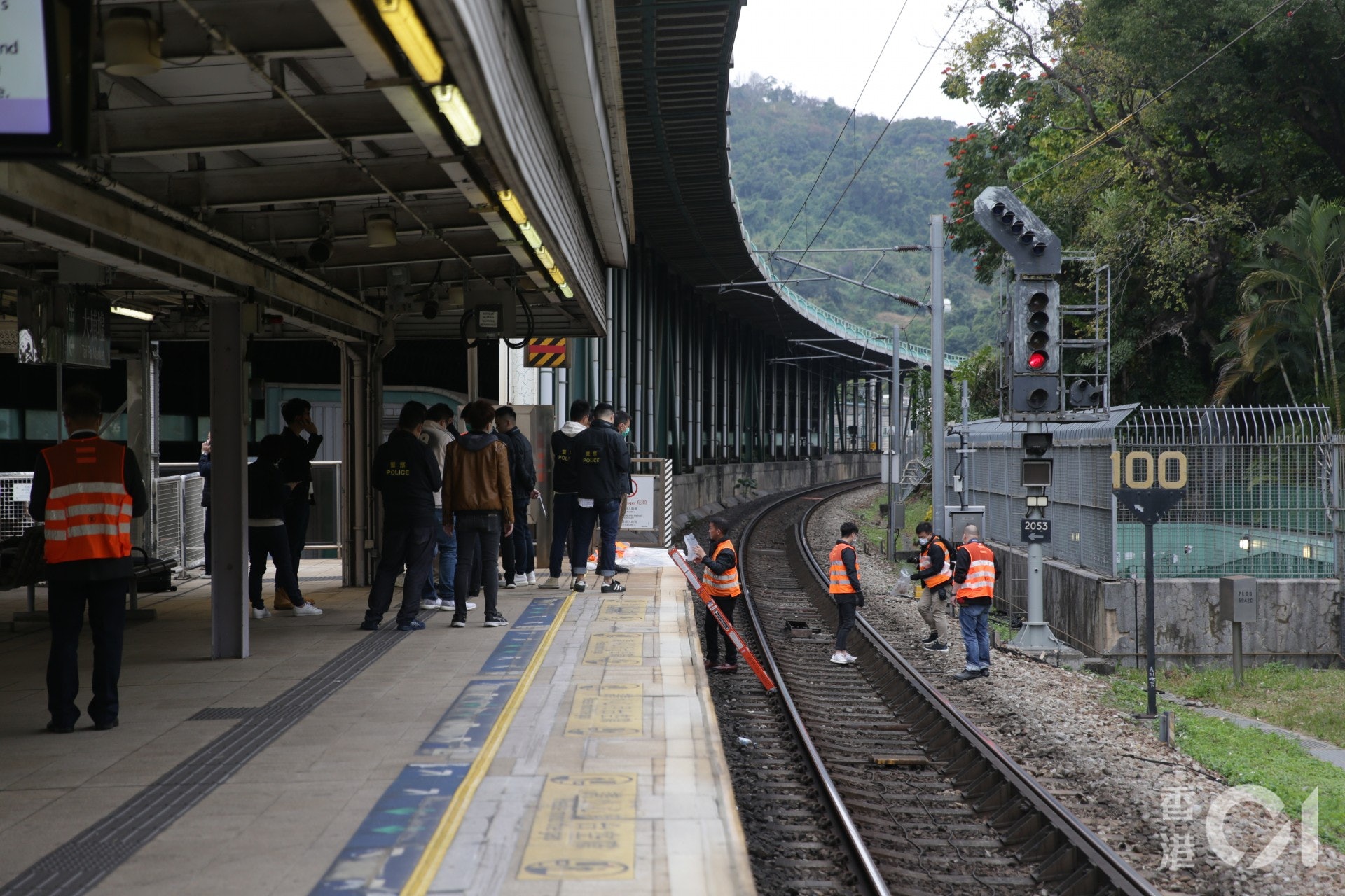 炸彈疑雲 大埔墟站路軌現可疑物eod引爆證非爆炸品 香港01 突發 炸彈疑雲 大埔墟站路軌現可疑物eod引爆證非爆炸品 香港01 突發