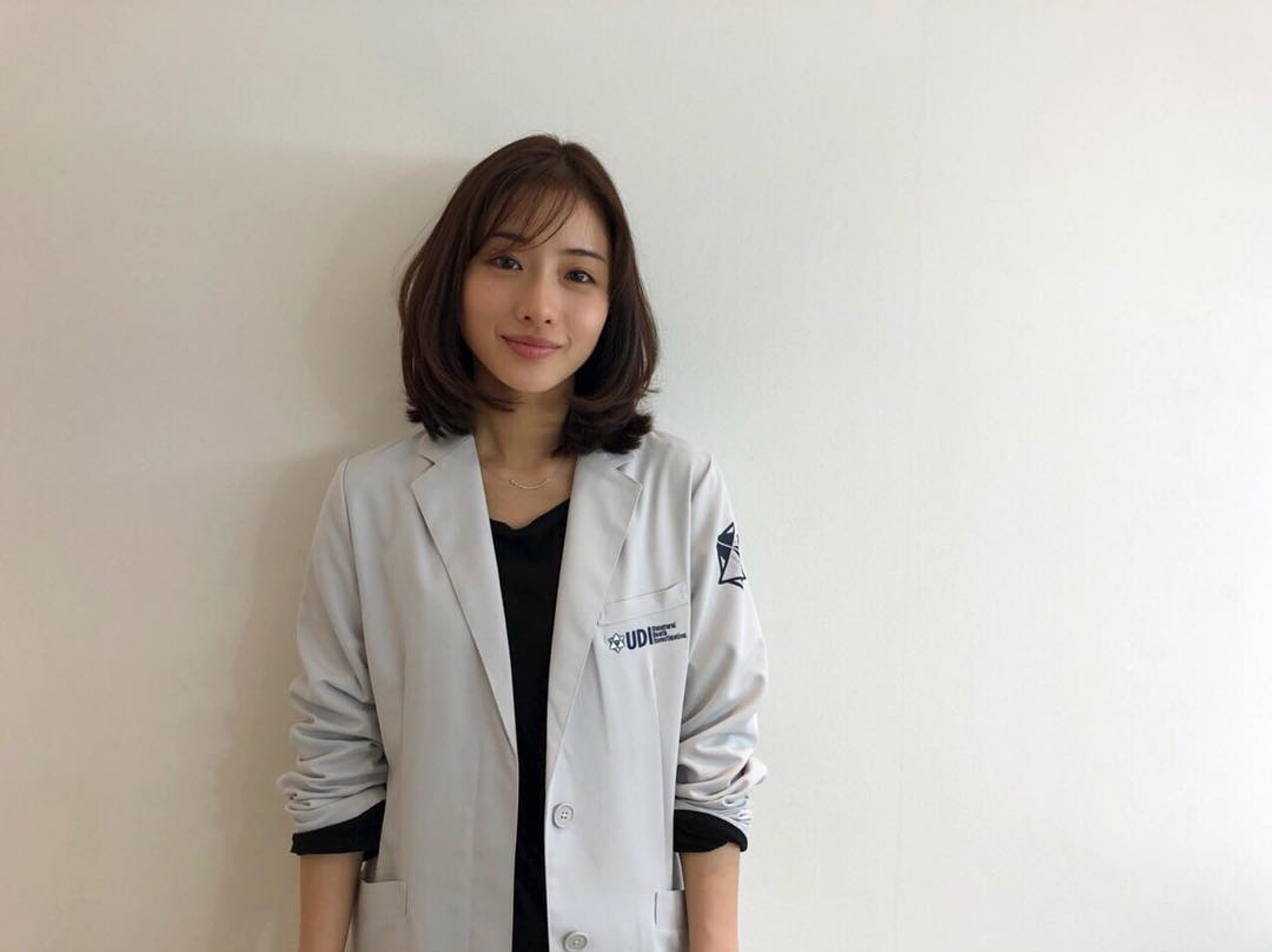 石原里美在劇集上的穿搭總是成為日本女生潮流的指標 (ig@satomisquad) 石原里美在劇集上的穿搭總是成為日本女生潮流的指標 (ig@satomisquad)