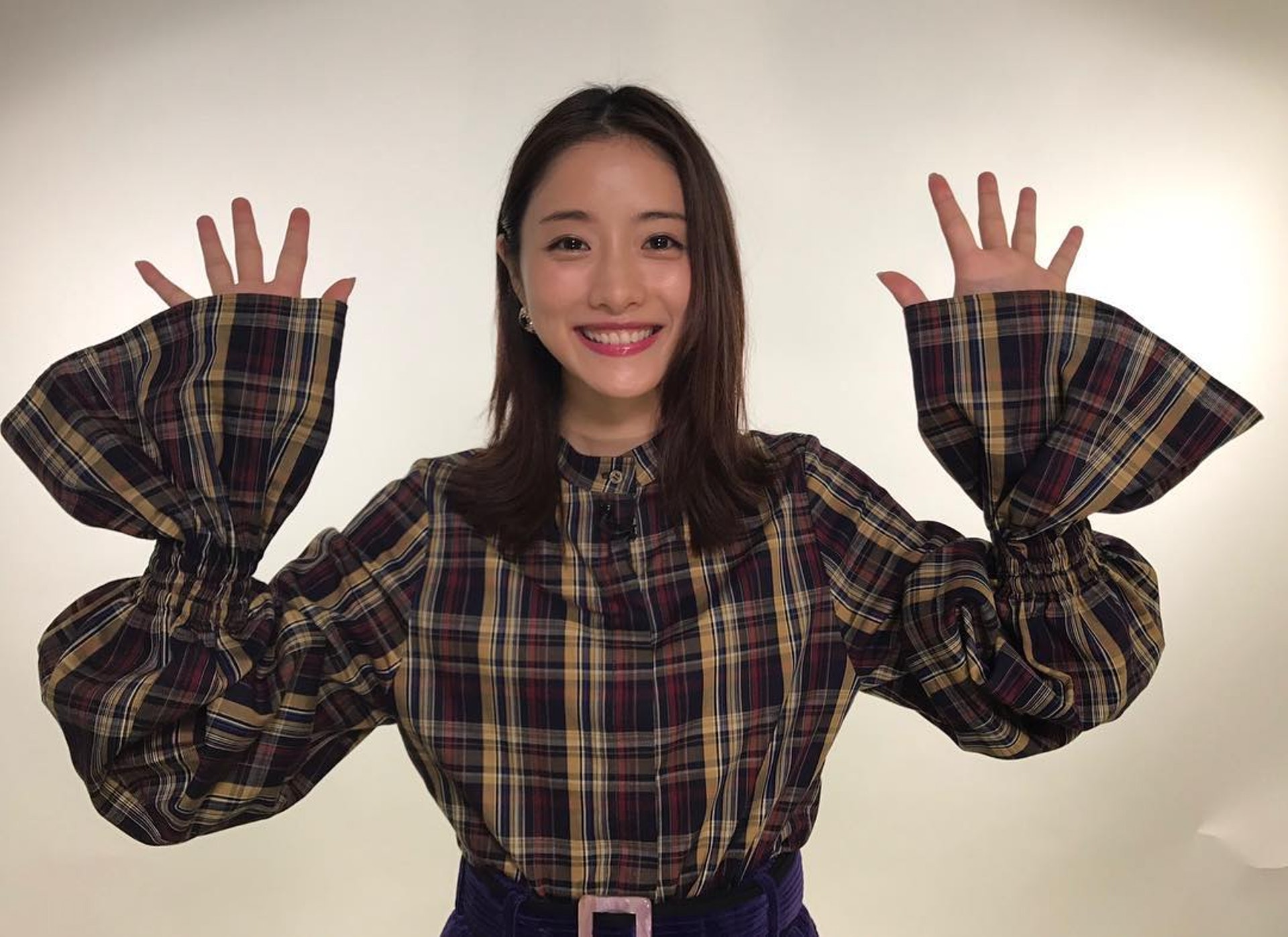 石原里美除了拍劇外,也會參與日本的綜藝節目 (ig@satomisquad) 石原里美除了拍劇外,也會參與日本的綜藝節目 (ig@satomisquad)