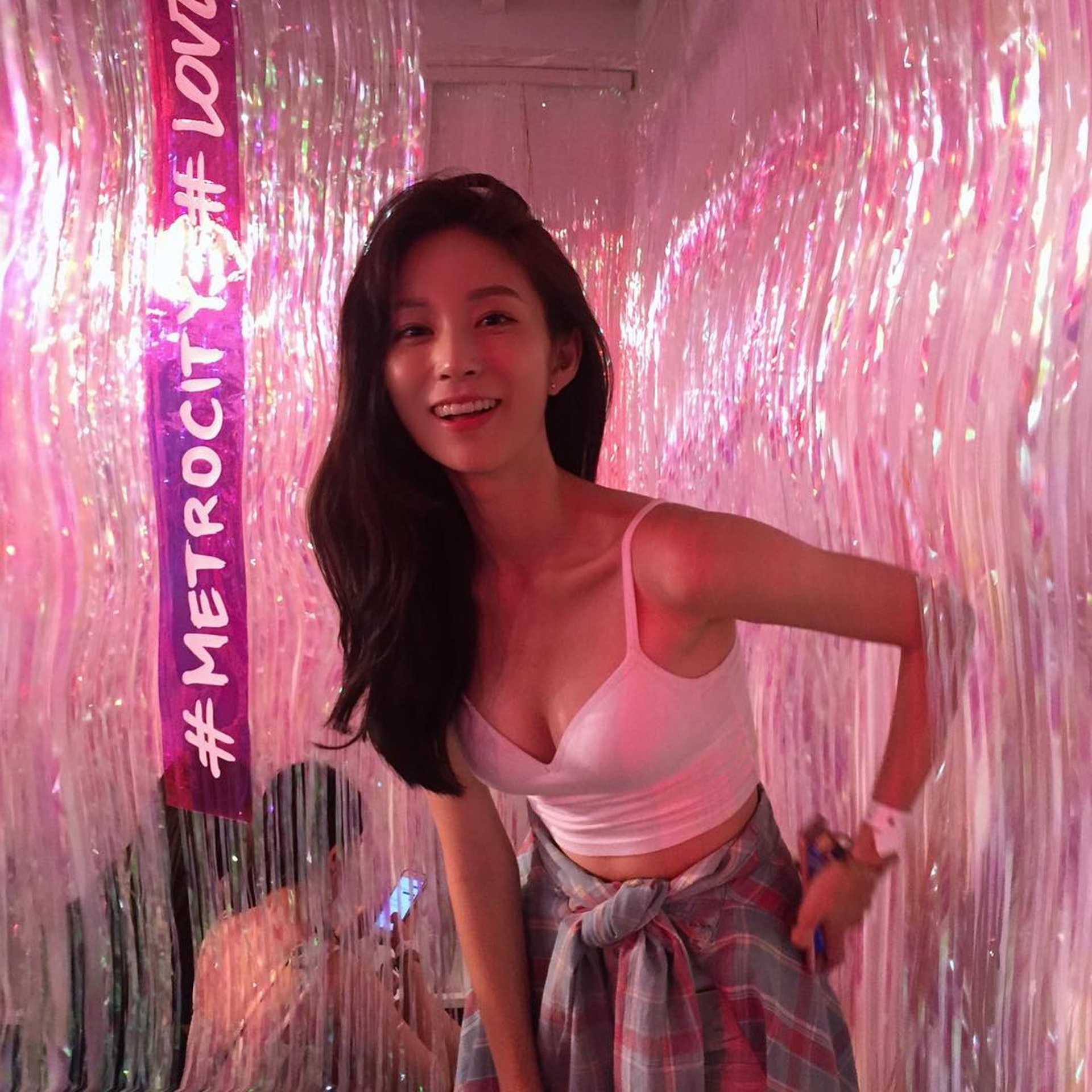 Bora Kim經常上傳泳衣照,大曬姣好身材。(IG/@wanna_b) Bora Kim經常上傳泳衣照,大曬姣好身材。(IG/@wanna_b)
